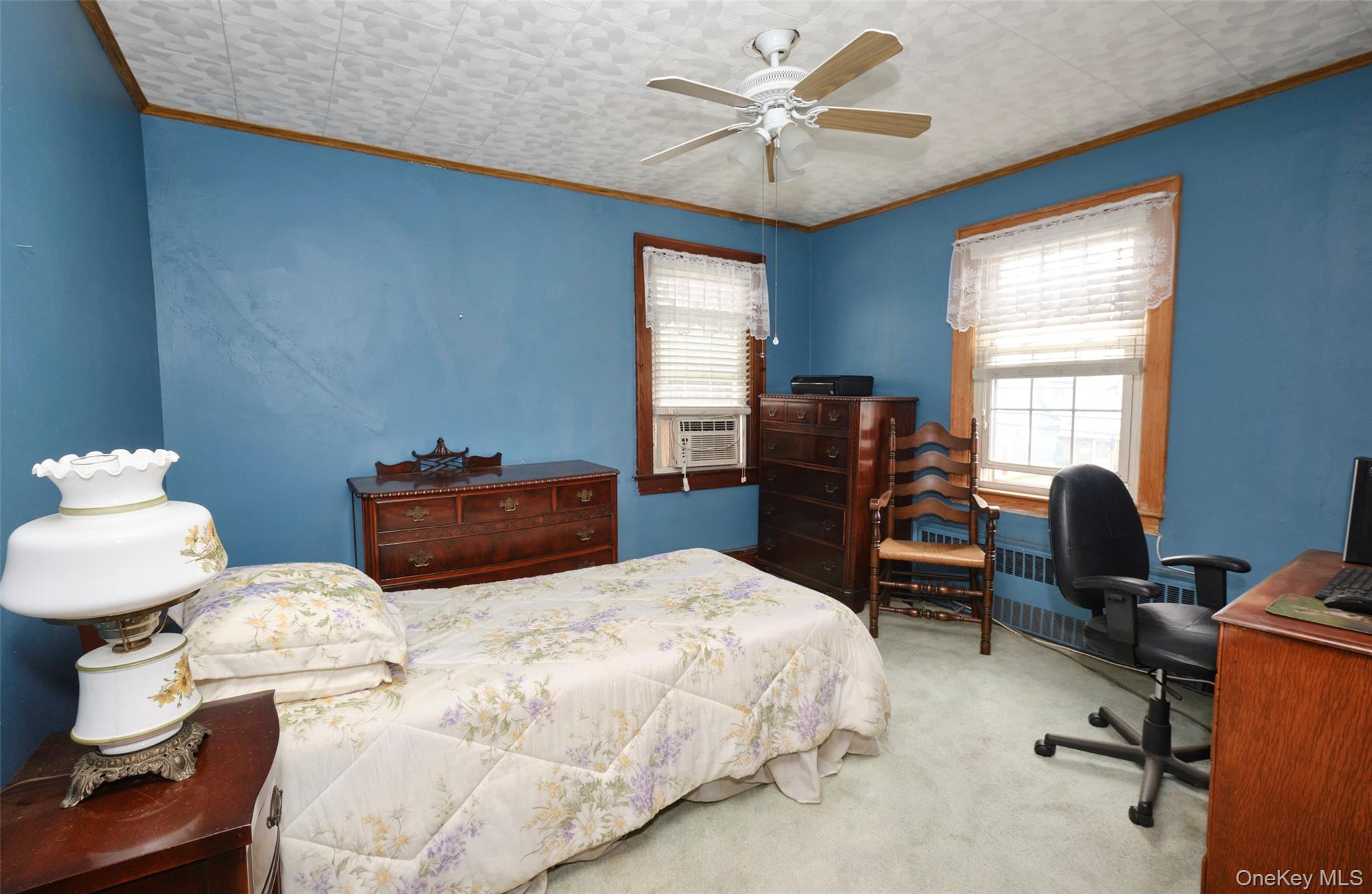 17 Concord Street, Floral Park, NY 11001