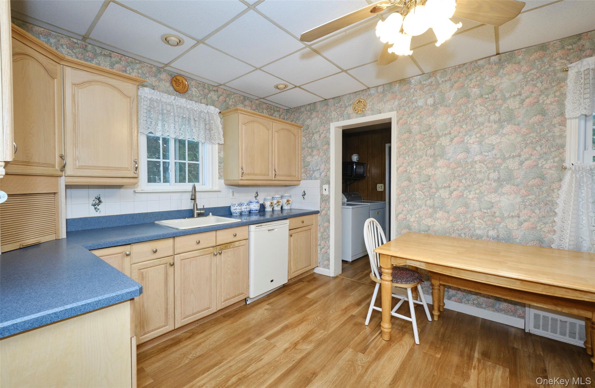 17 Concord Street, Floral Park, NY 11001