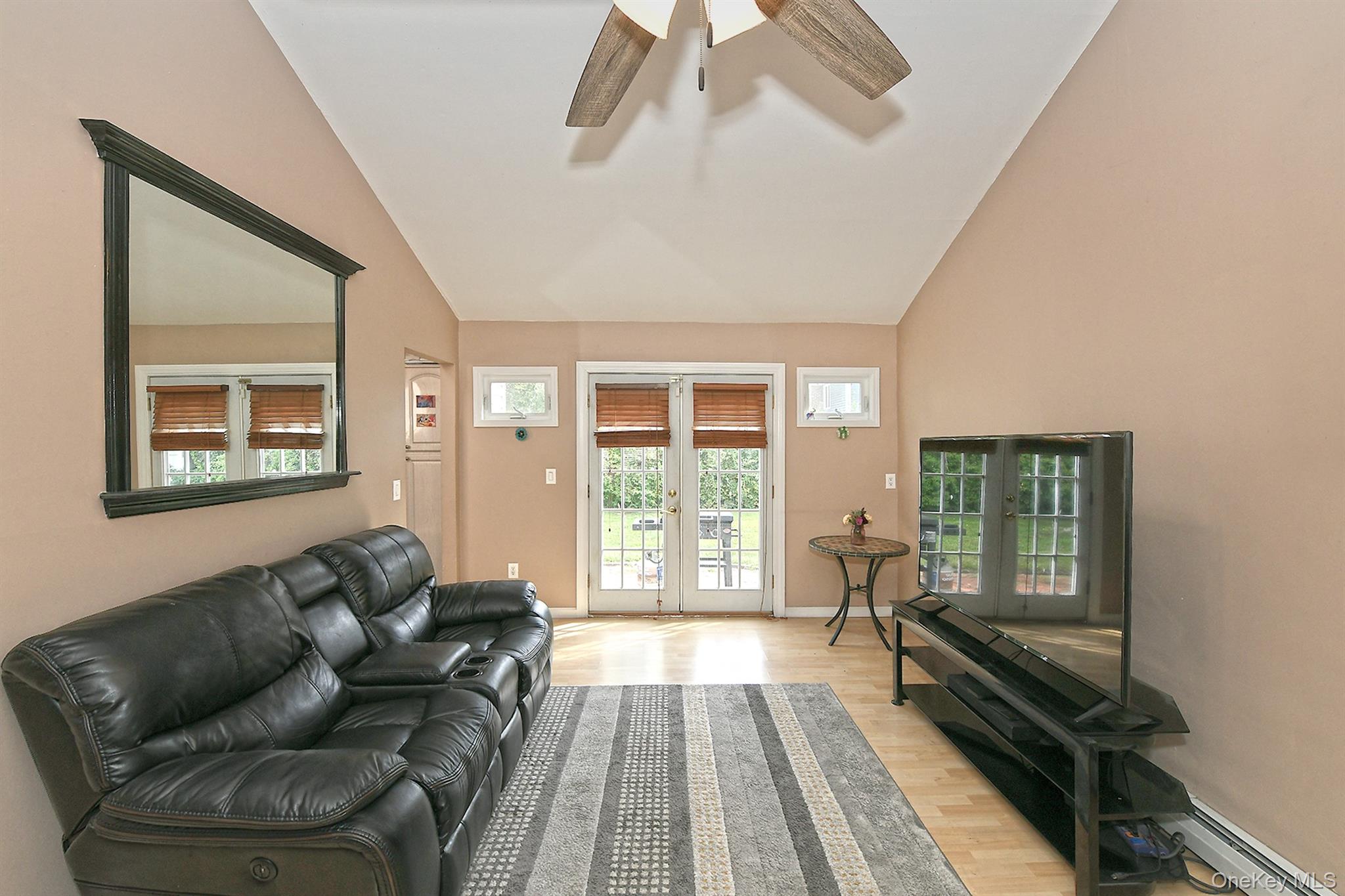 541 Blue Point Road, Farmingville, NY 11738