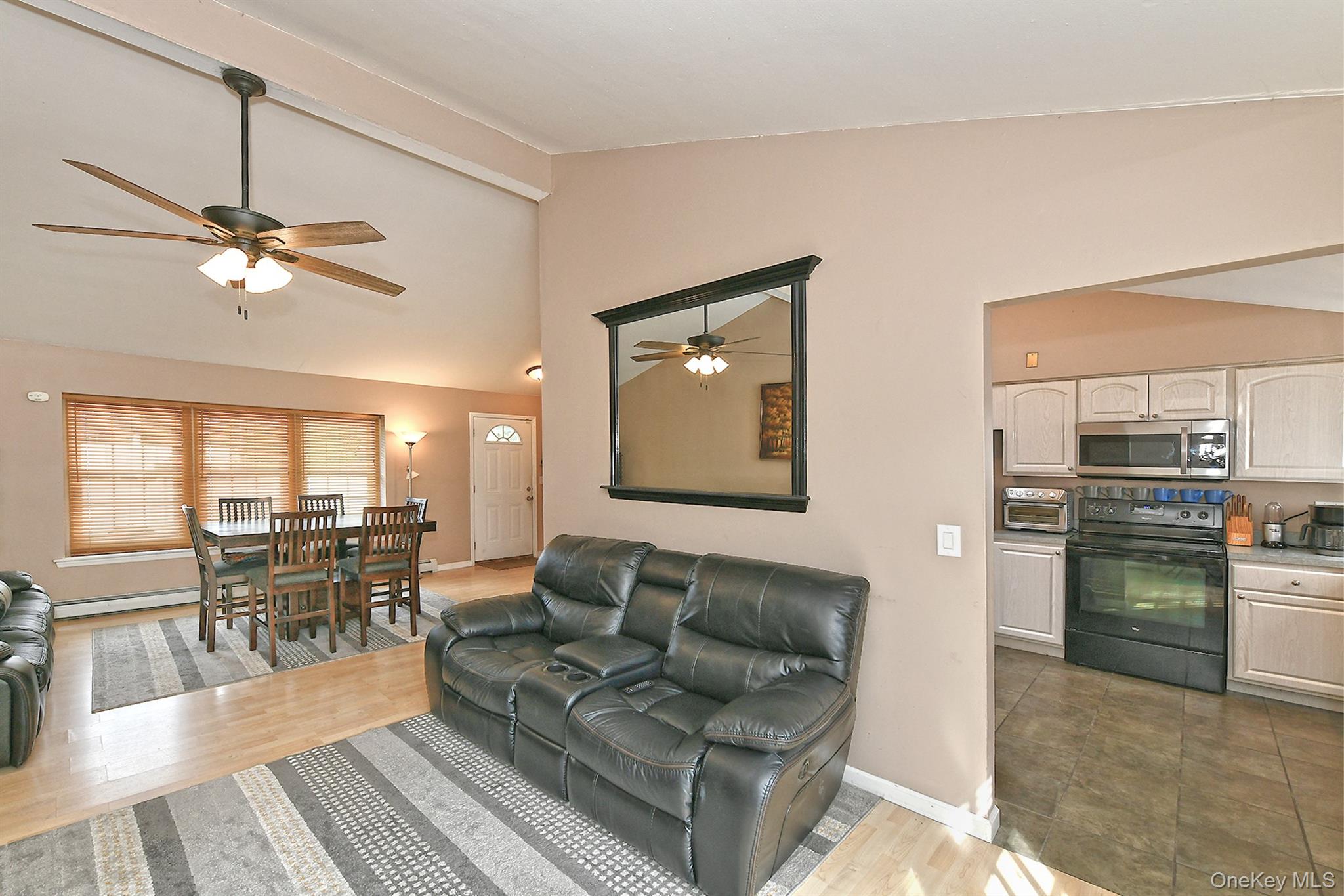 541 Blue Point Road, Farmingville, NY 11738