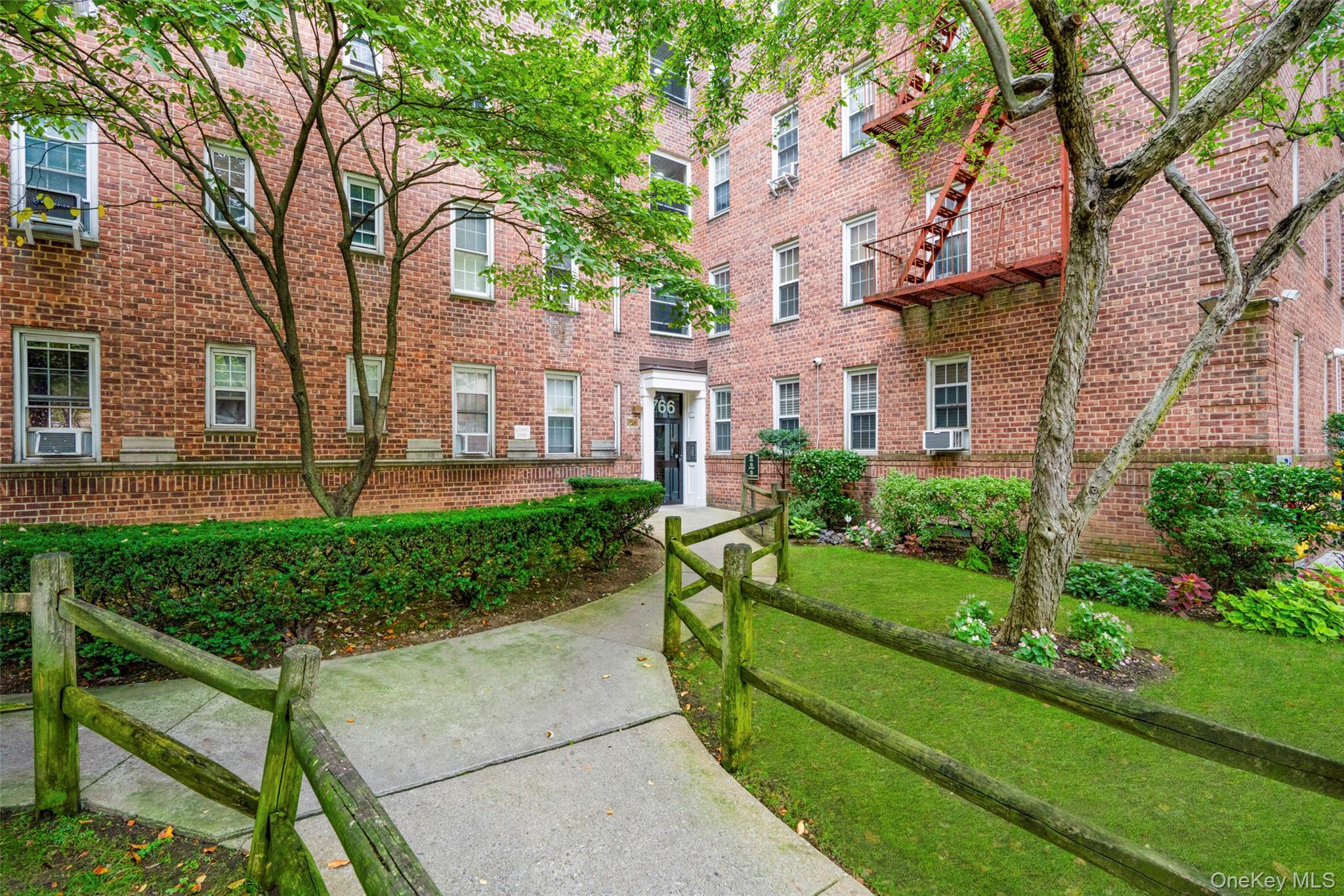 766 Bronx River Road # B18, Bronxville, NY 10708