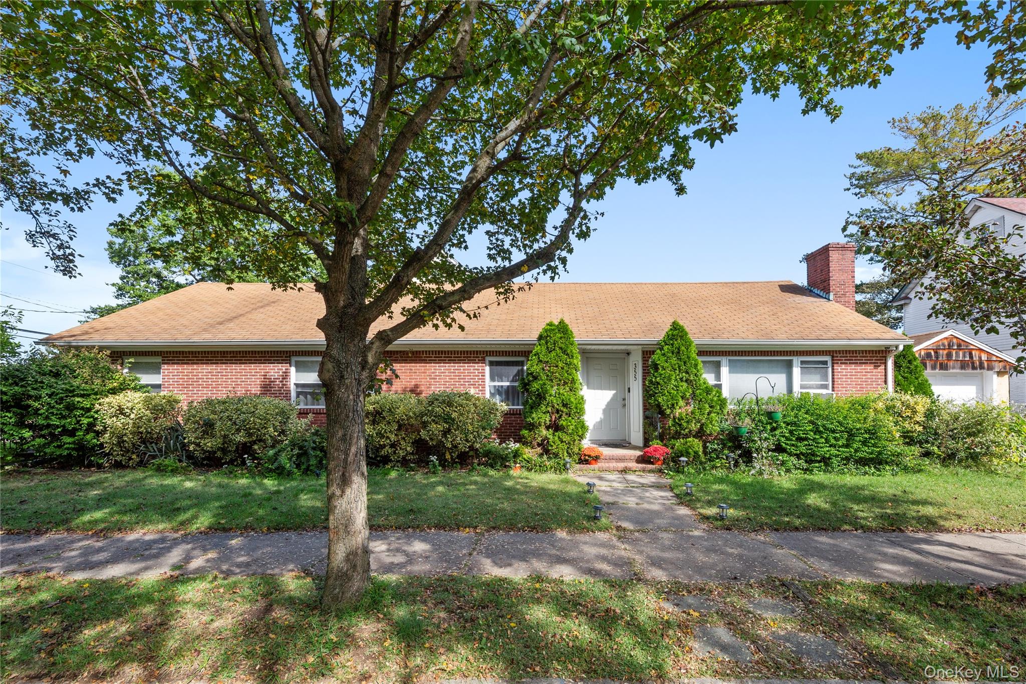 355 1st Street, Mineola, NY 11501