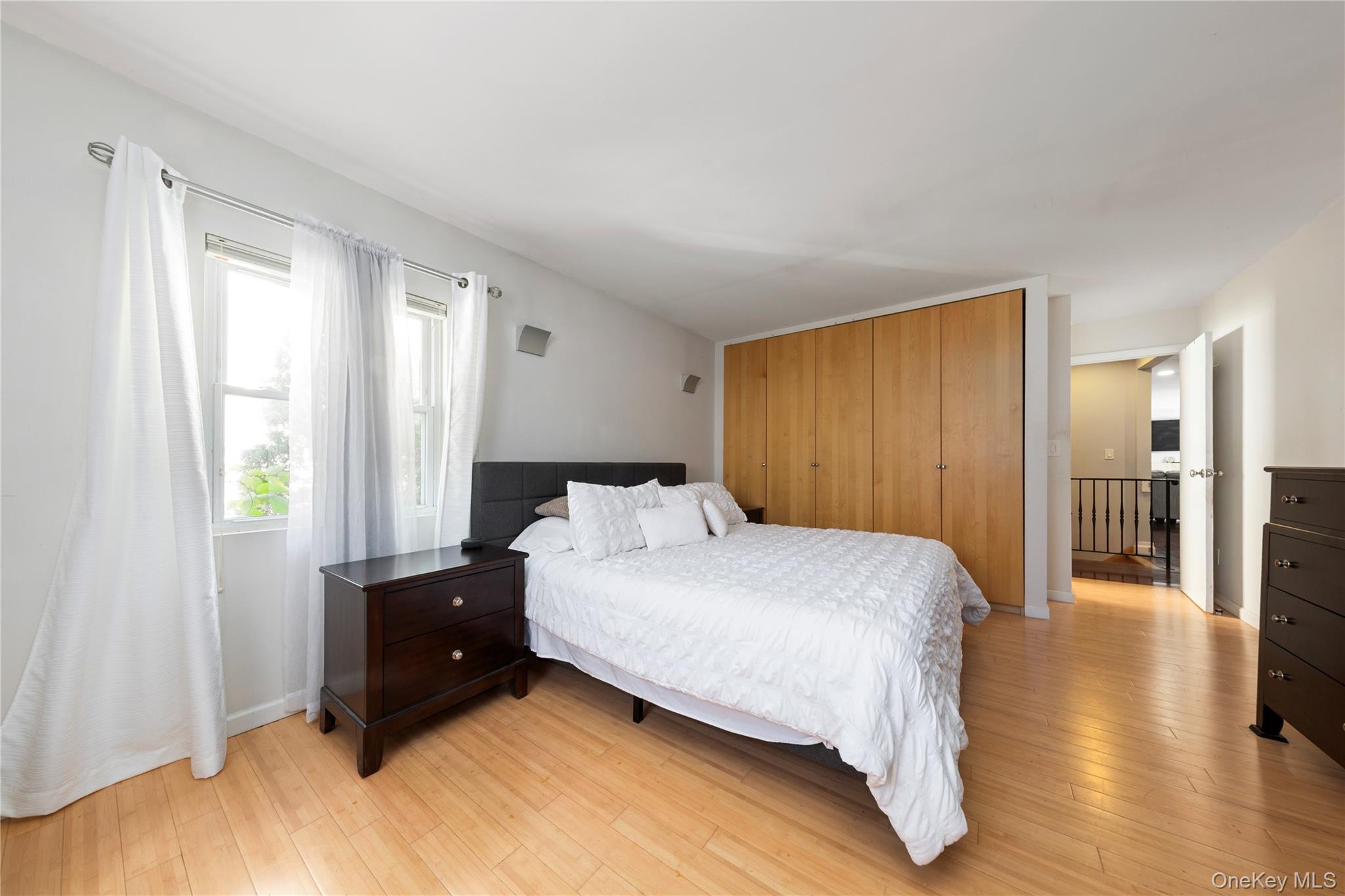 355 1st Street, Mineola, NY 11501