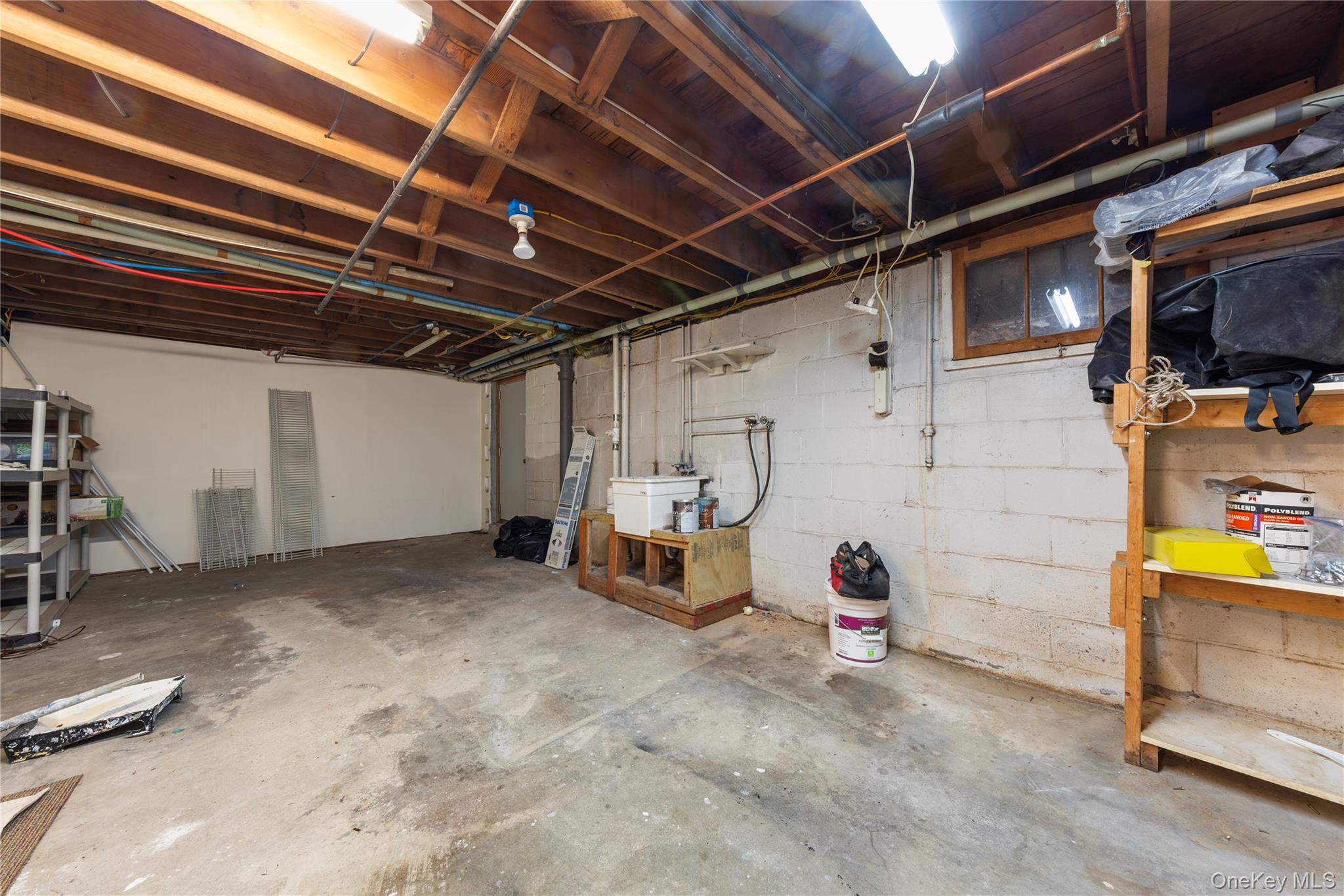 355 1st Street, Mineola, NY 11501