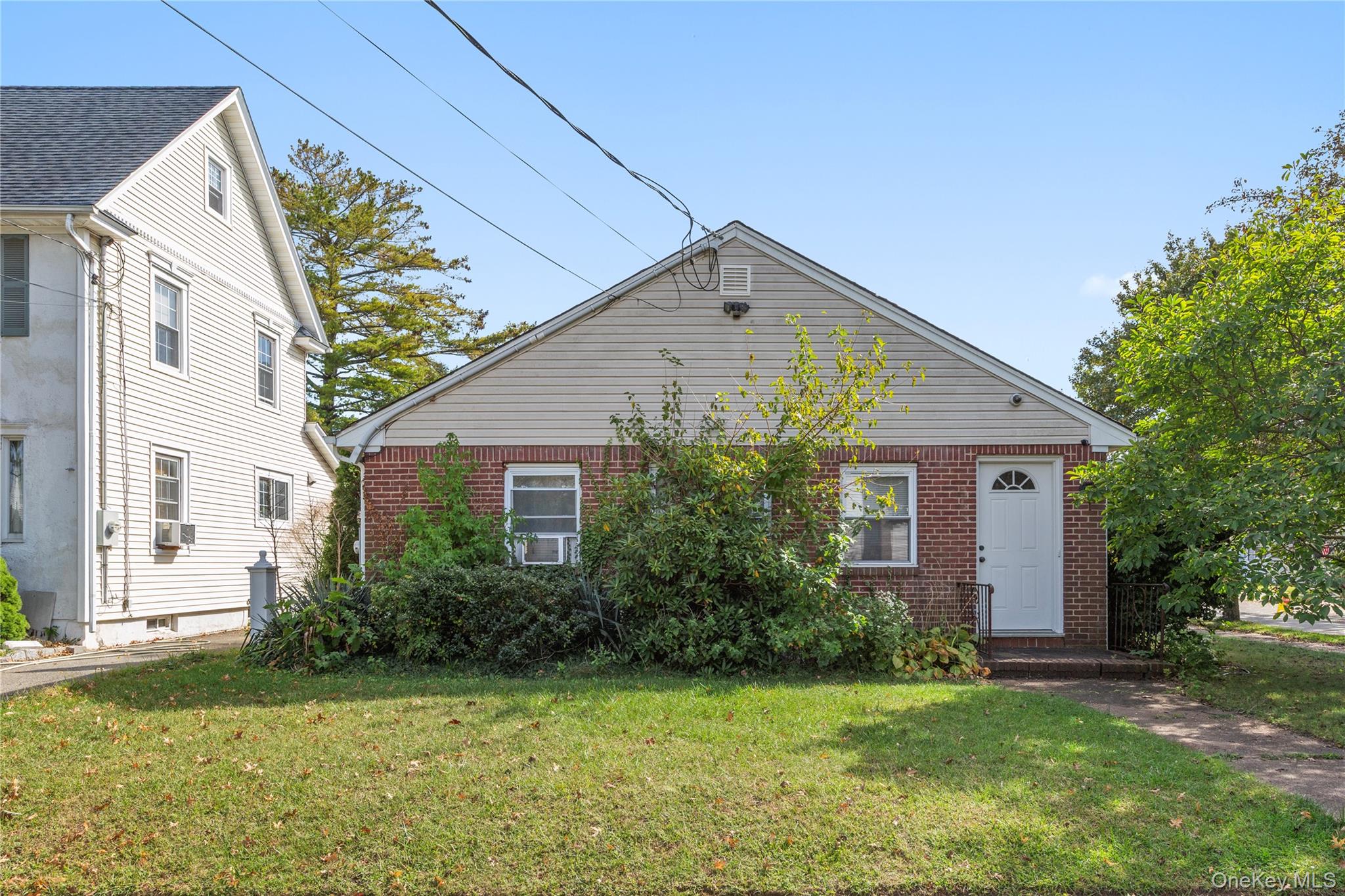 355 1st Street, Mineola, NY 11501