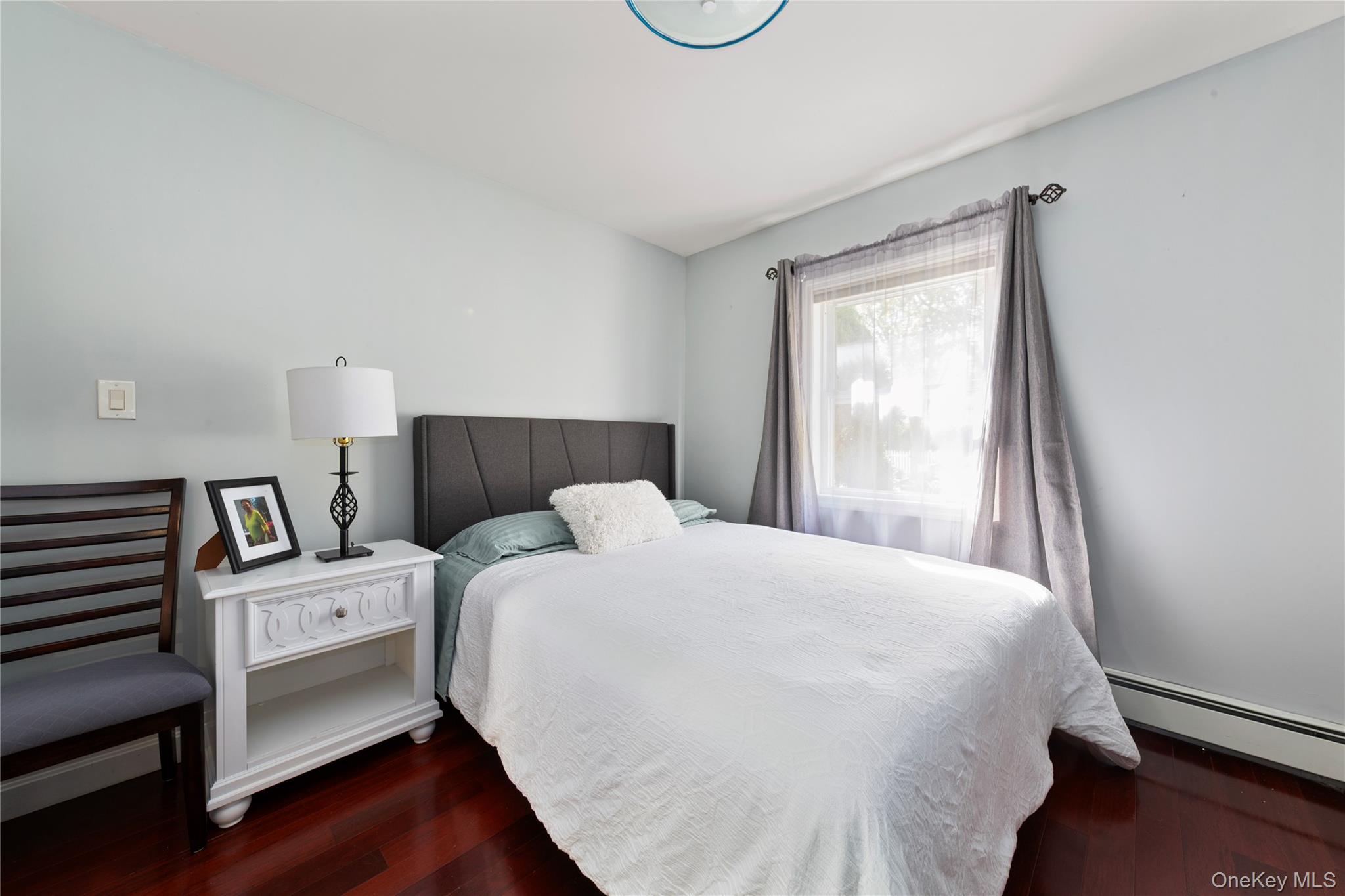 355 1st Street, Mineola, NY 11501