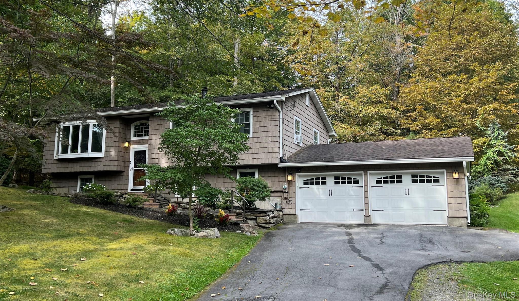 1179 E Mombasha Road, Monroe, NY 10950