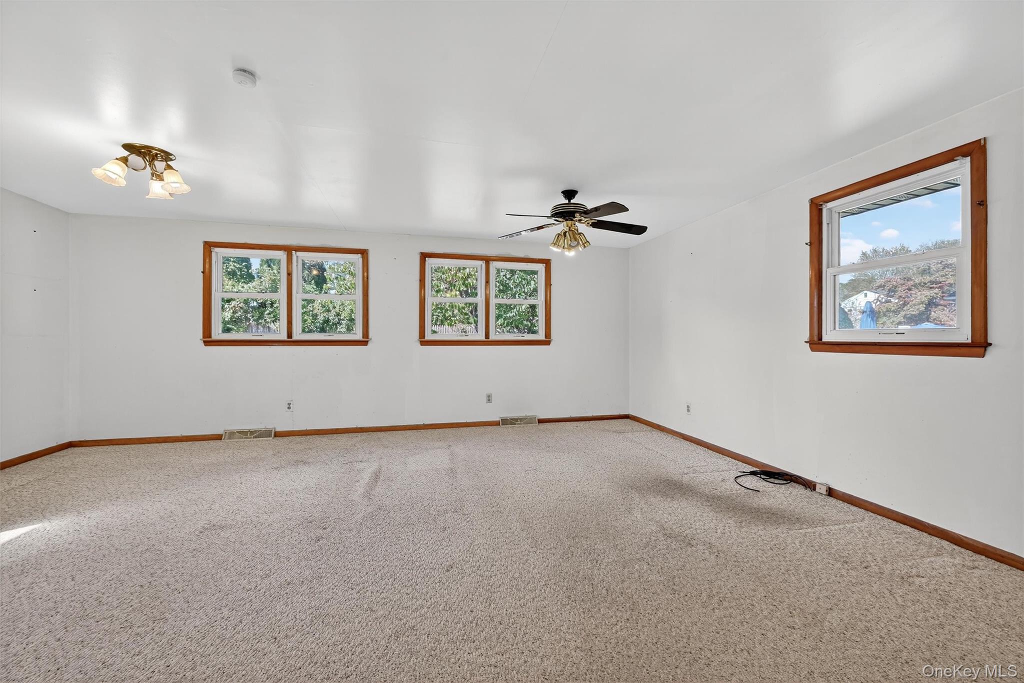 11 Hudson Drive, New Windsor, NY 12553