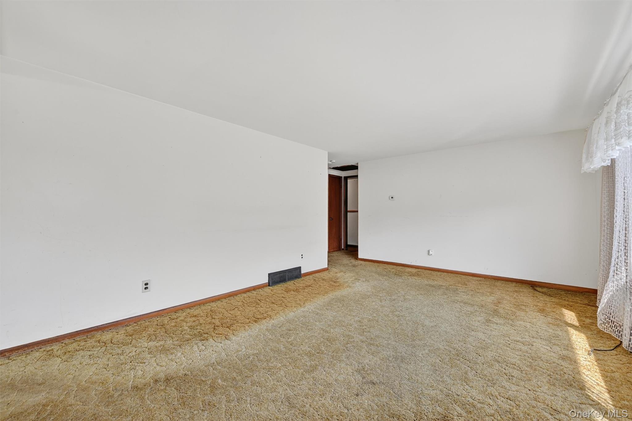 11 Hudson Drive, New Windsor, NY 12553