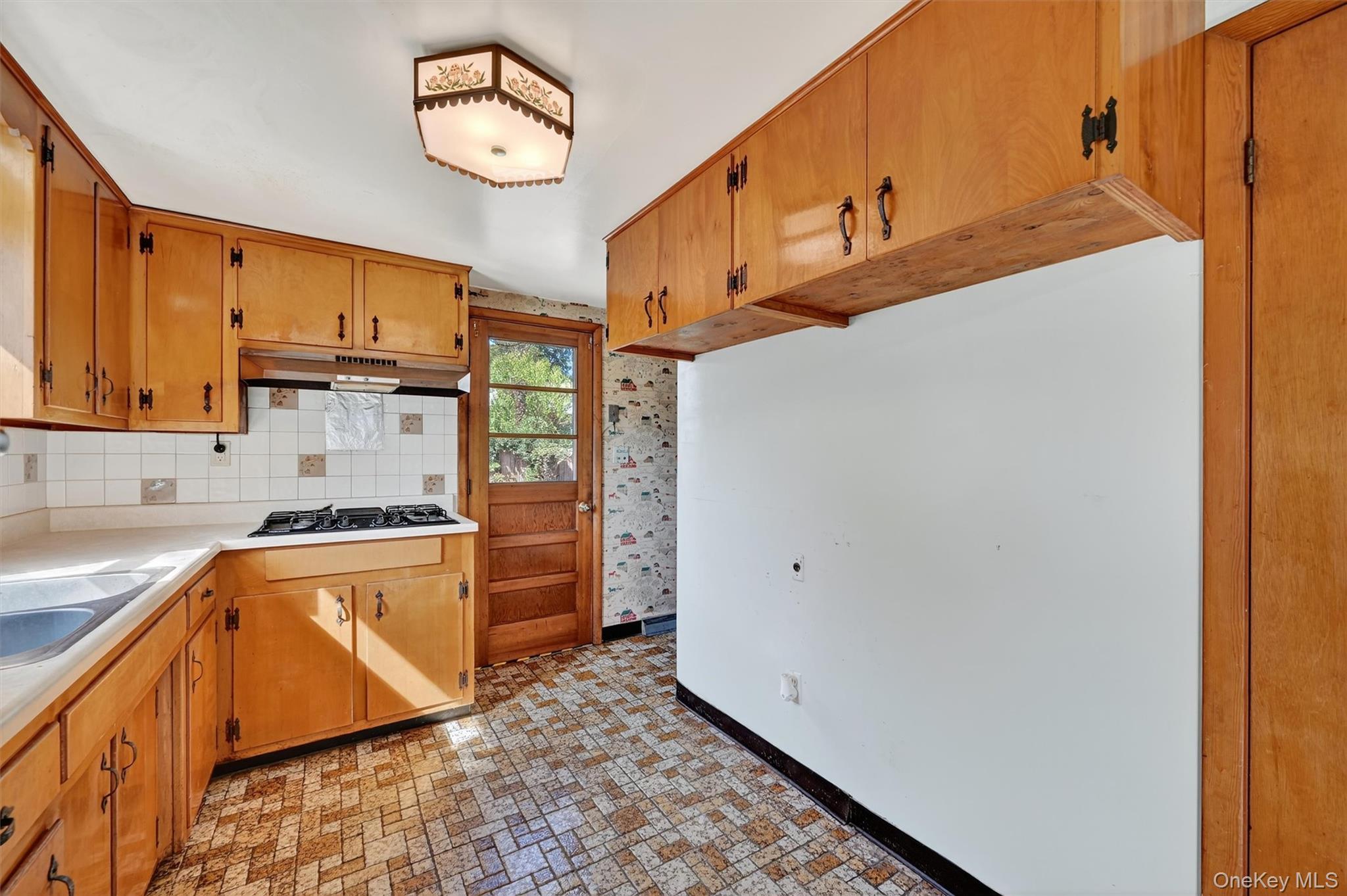 11 Hudson Drive, New Windsor, NY 12553