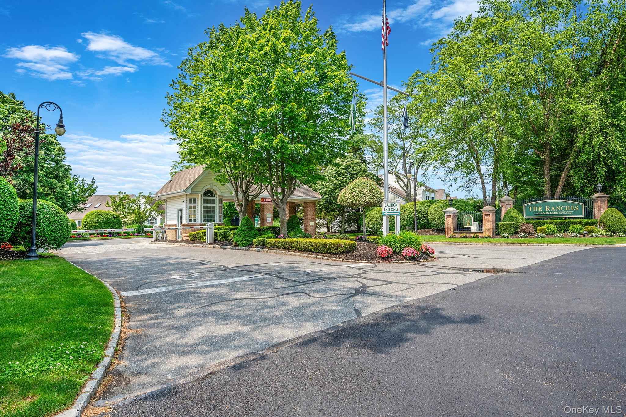 903 Constance Lane, Port Jefferson Station, NY 11776