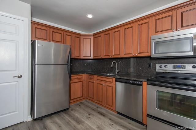 60 Chelsea Court # AD12, Bohemia, NY 11716