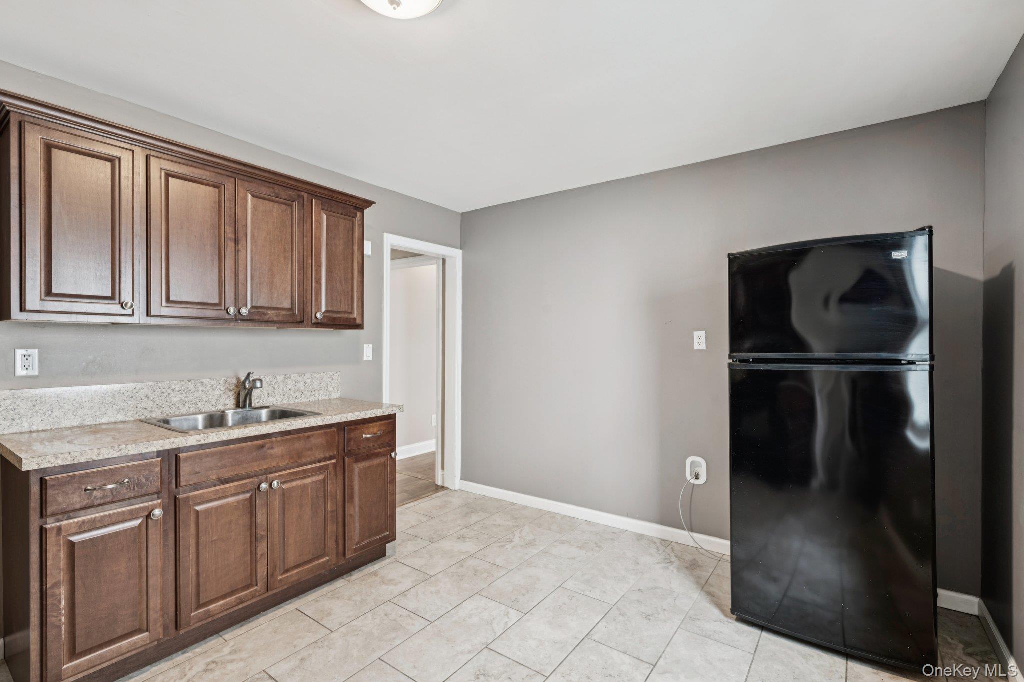 105 Devon Road, Albertson, NY 11507