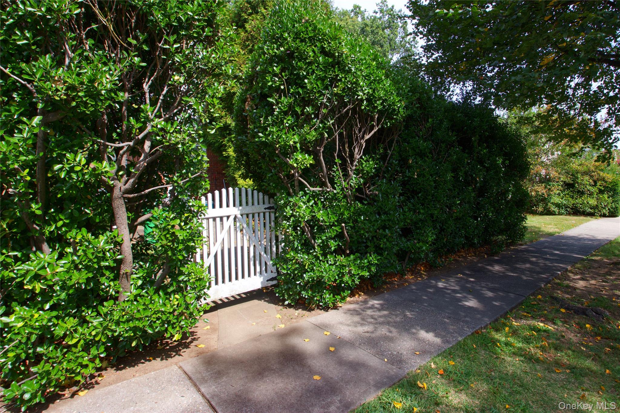 30 Boylston Street, Garden City, NY 11530