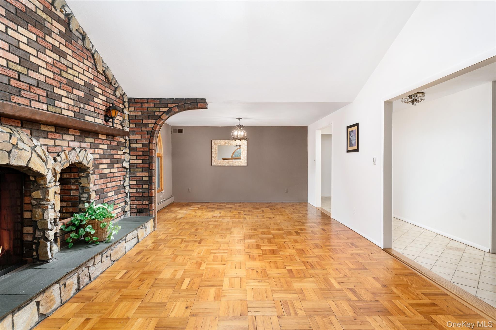 4 Comet Road, Selden, NY 11784