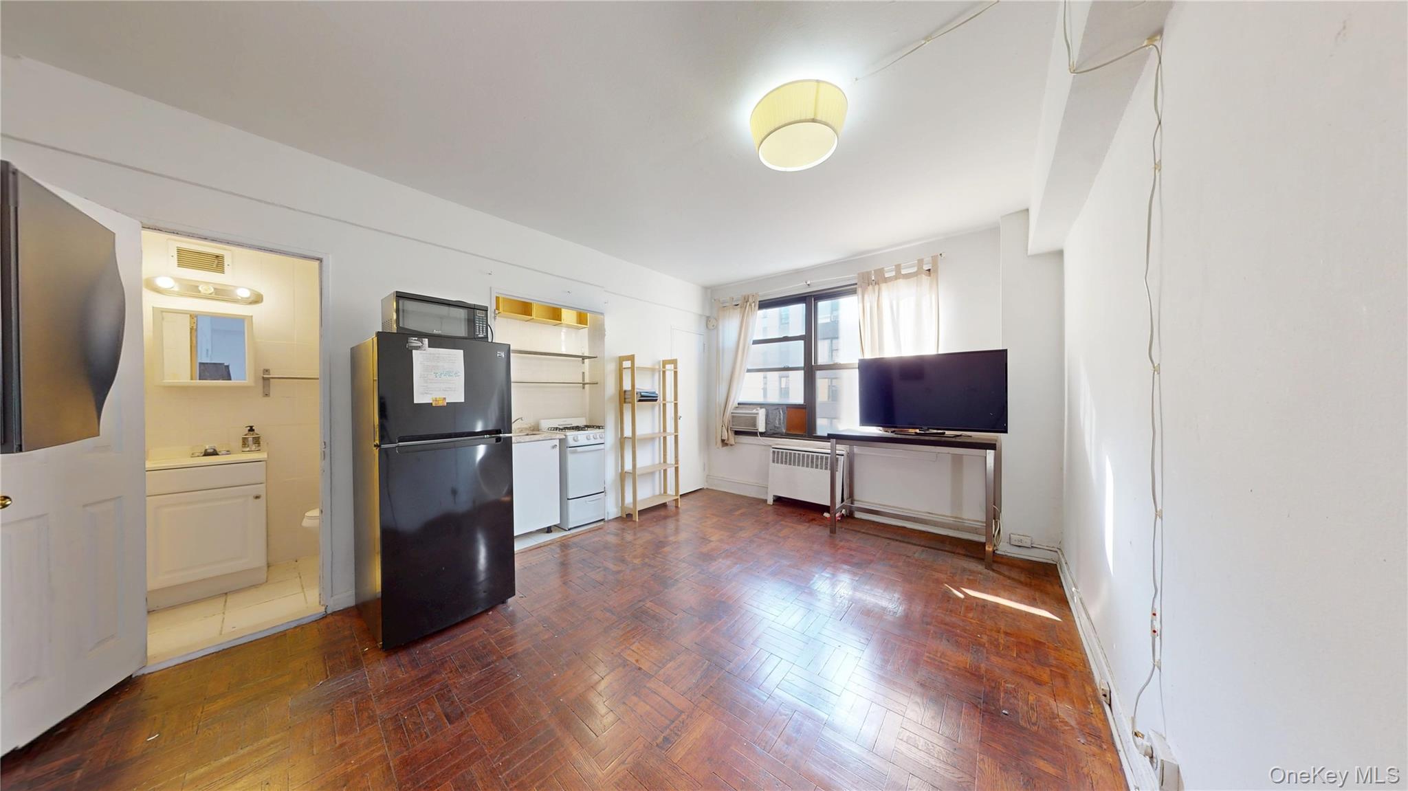 98-34 63rd Drive # 6GG, Rego Park, NY 11374