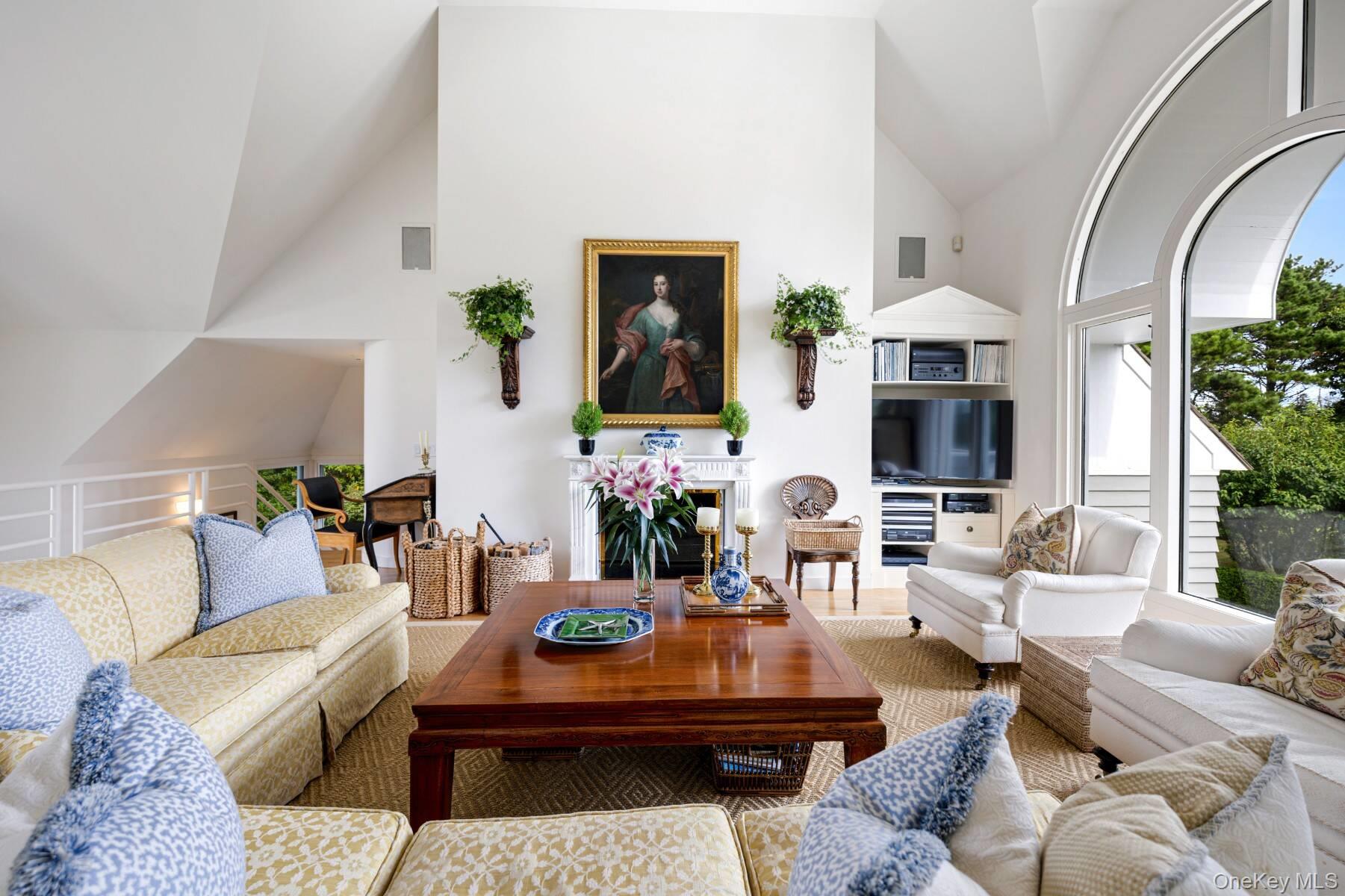 20 Hillside Road, Southampton, NY 11968