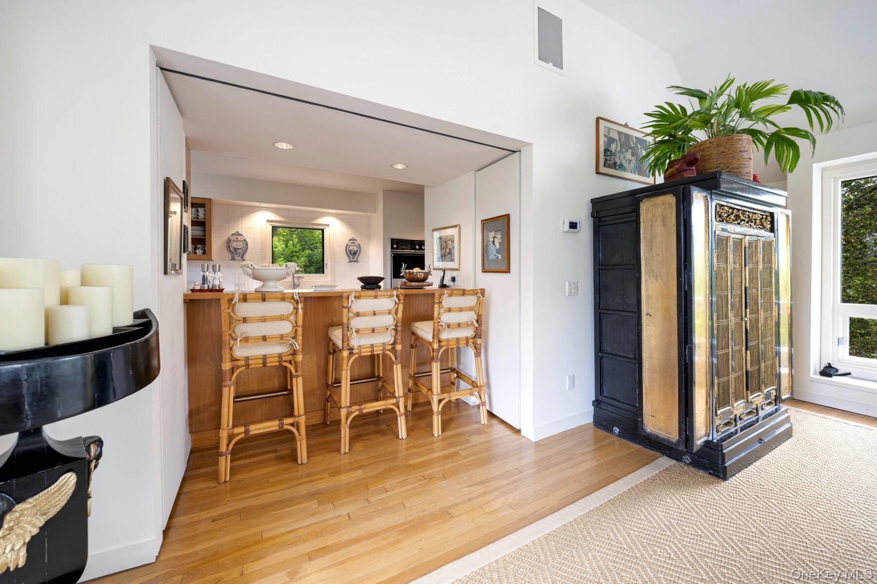 20 Hillside Road, Southampton, NY 11968