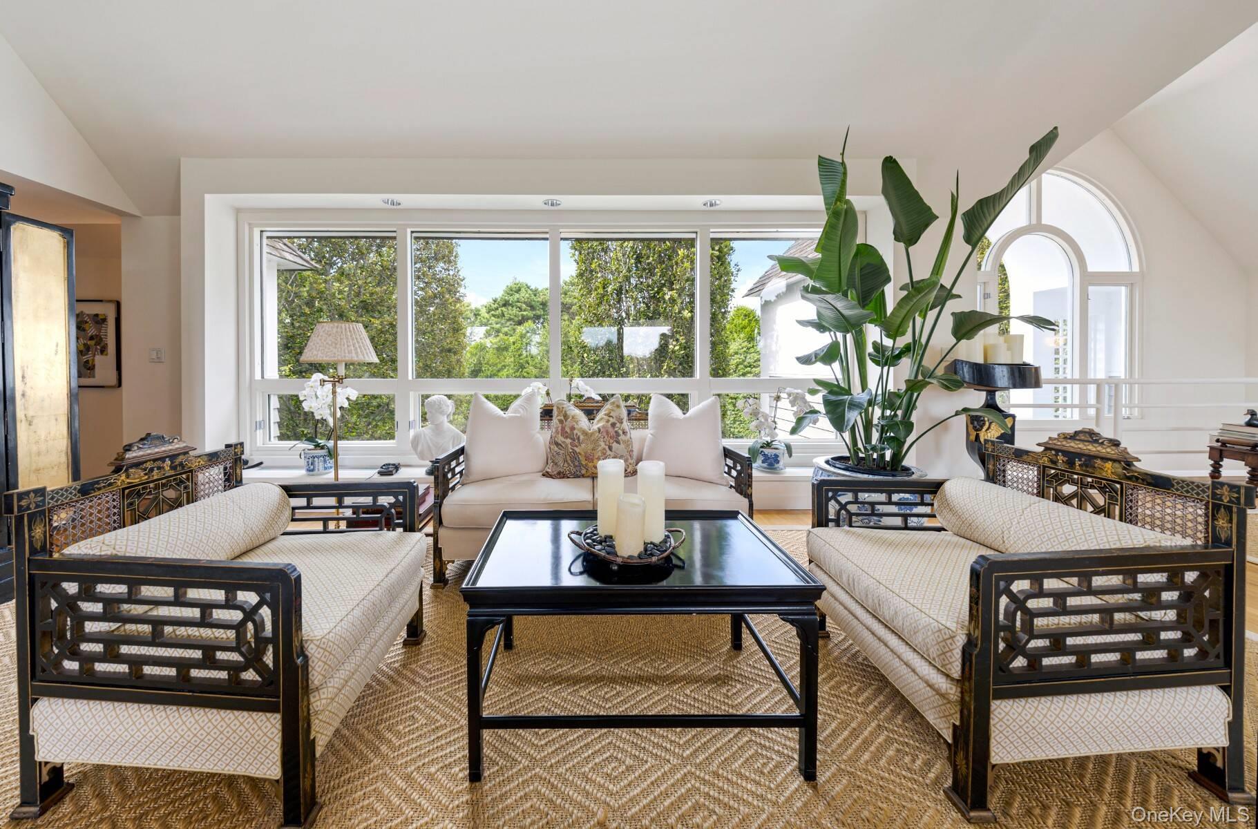 20 Hillside Road, Southampton, NY 11968