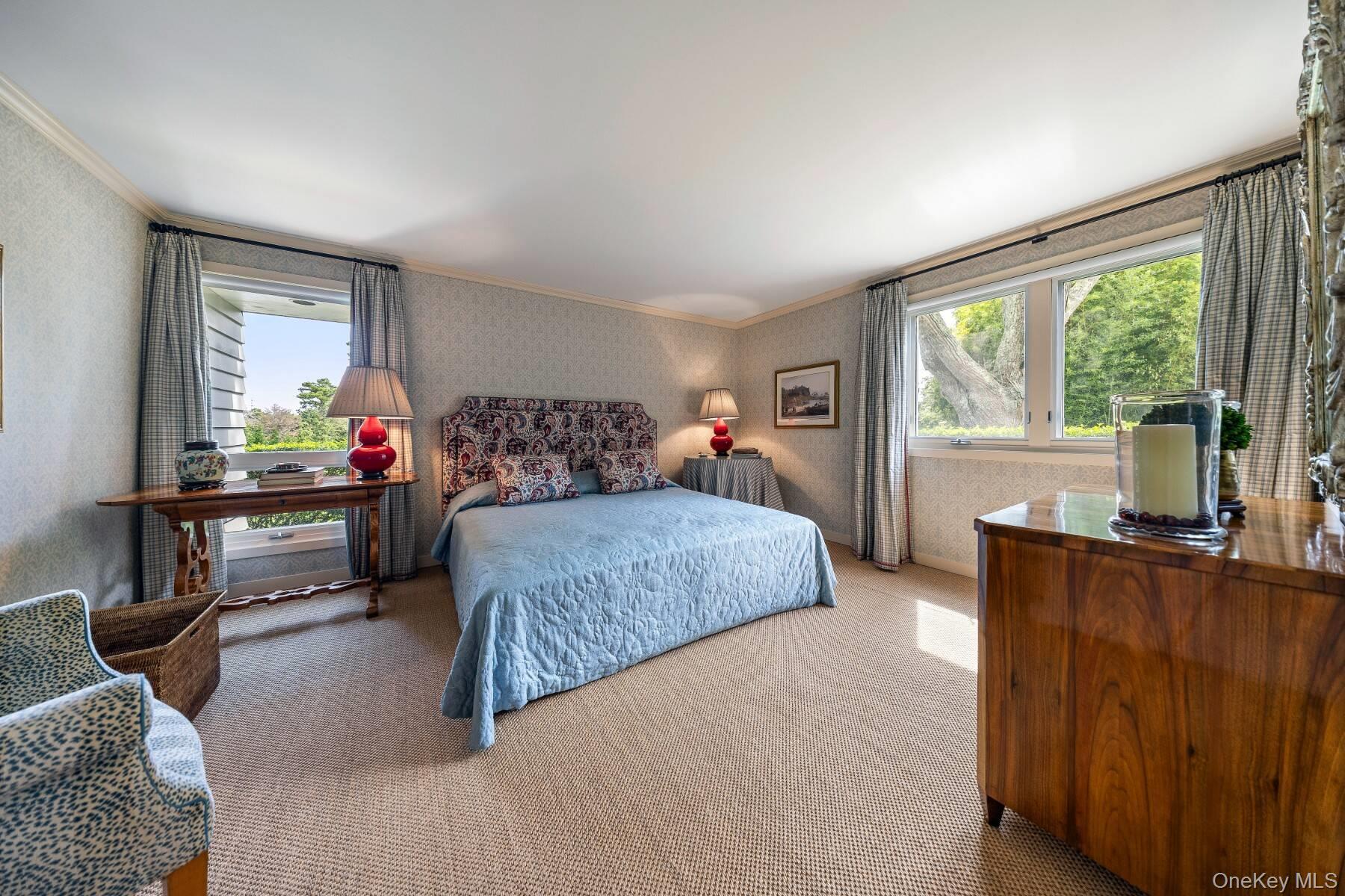 20 Hillside Road, Southampton, NY 11968