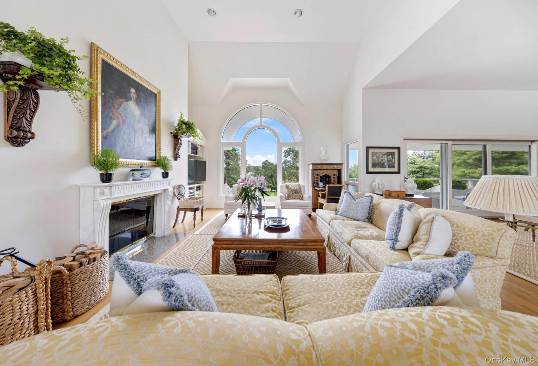 20 Hillside Road, Southampton, NY 11968