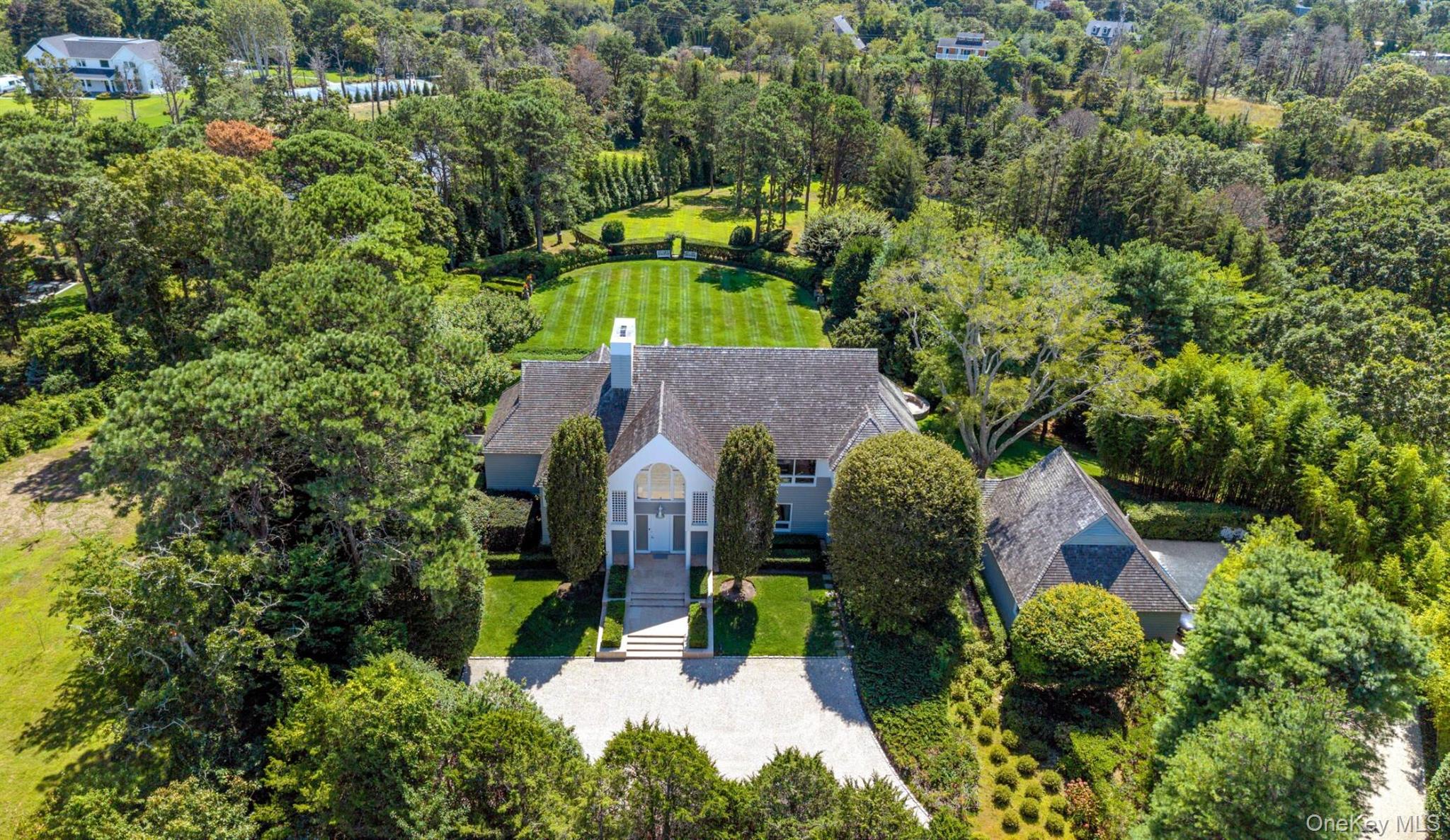 20 Hillside Road, Southampton, NY 11968