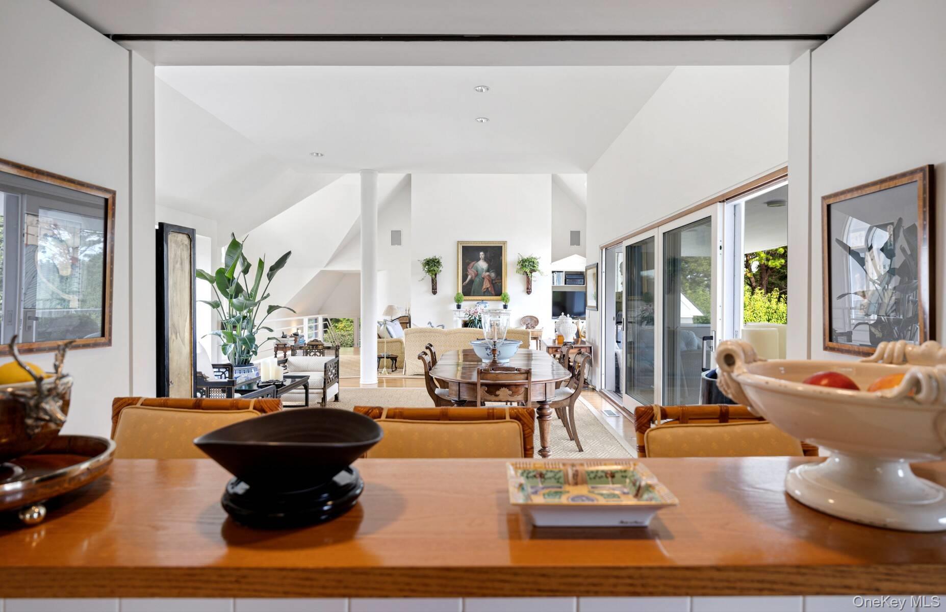 20 Hillside Road, Southampton, NY 11968