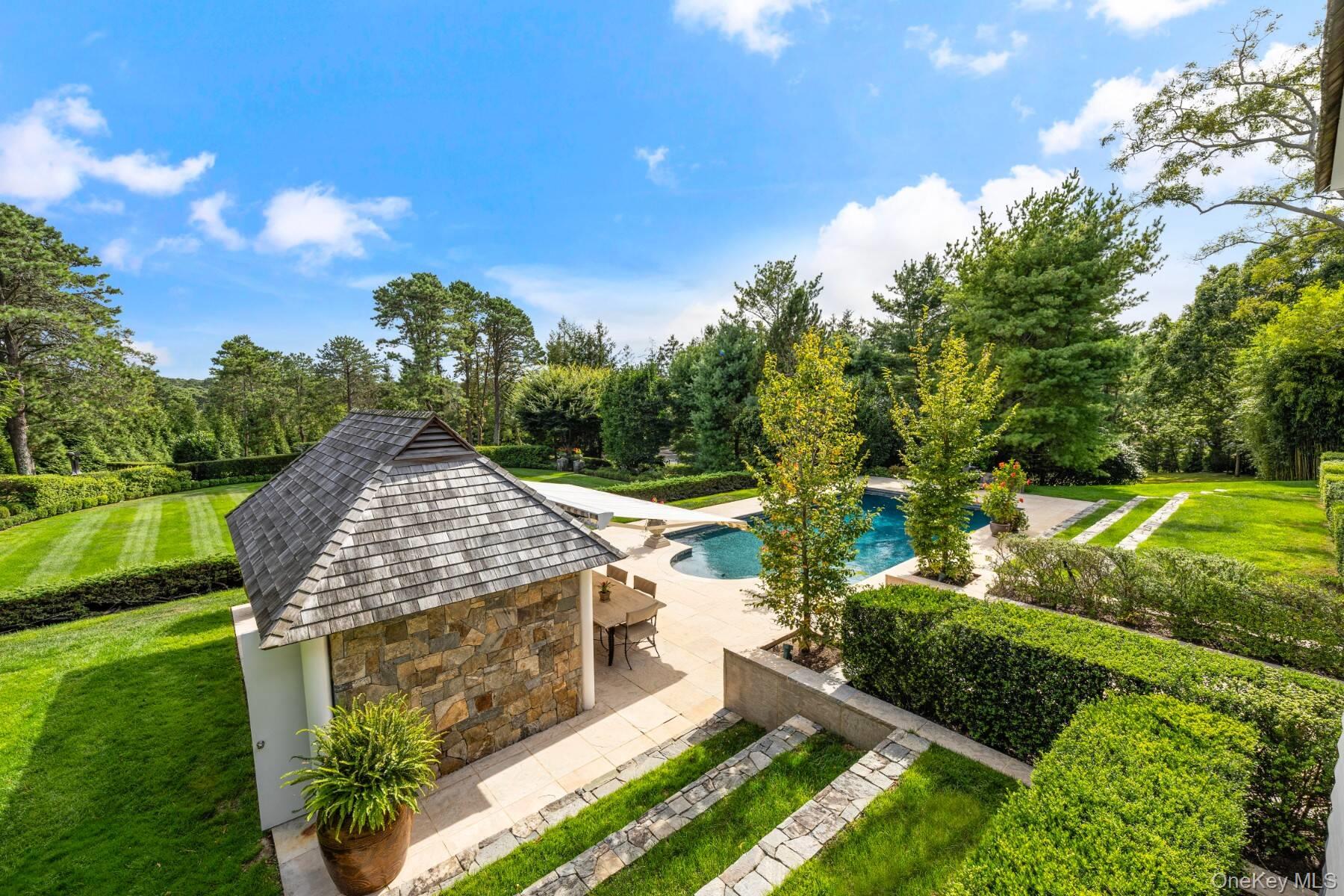 20 Hillside Road, Southampton, NY 11968