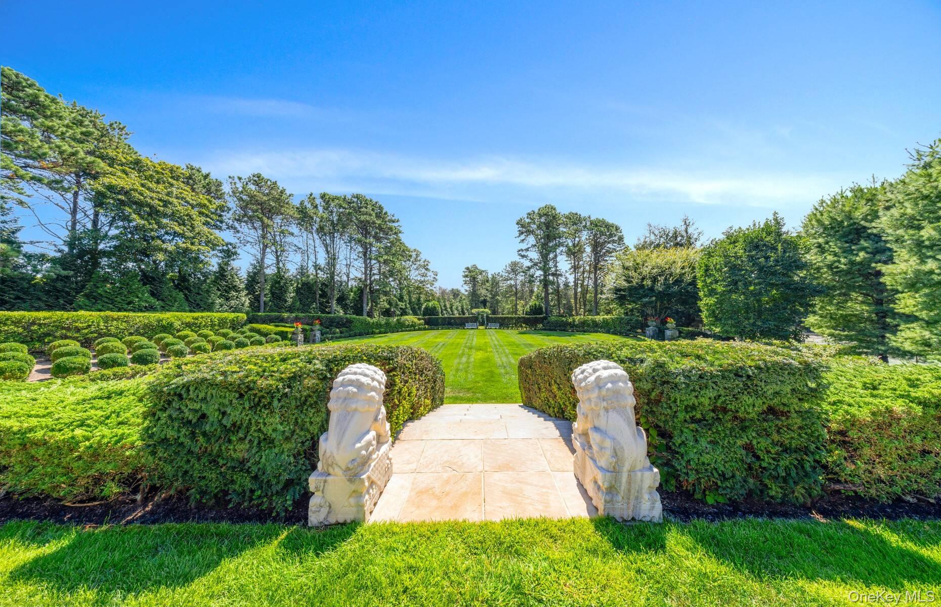 20 Hillside Road, Southampton, NY 11968