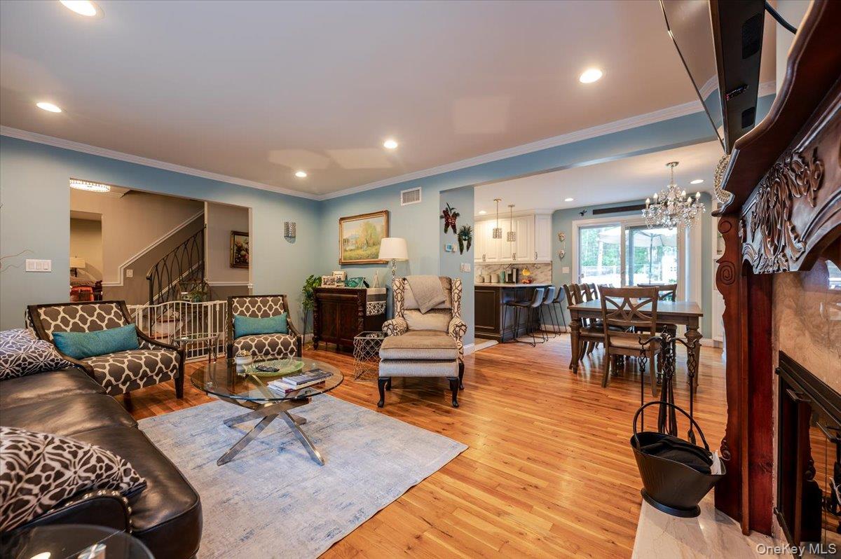 677 Meadow Road, Smithtown, NY 11787