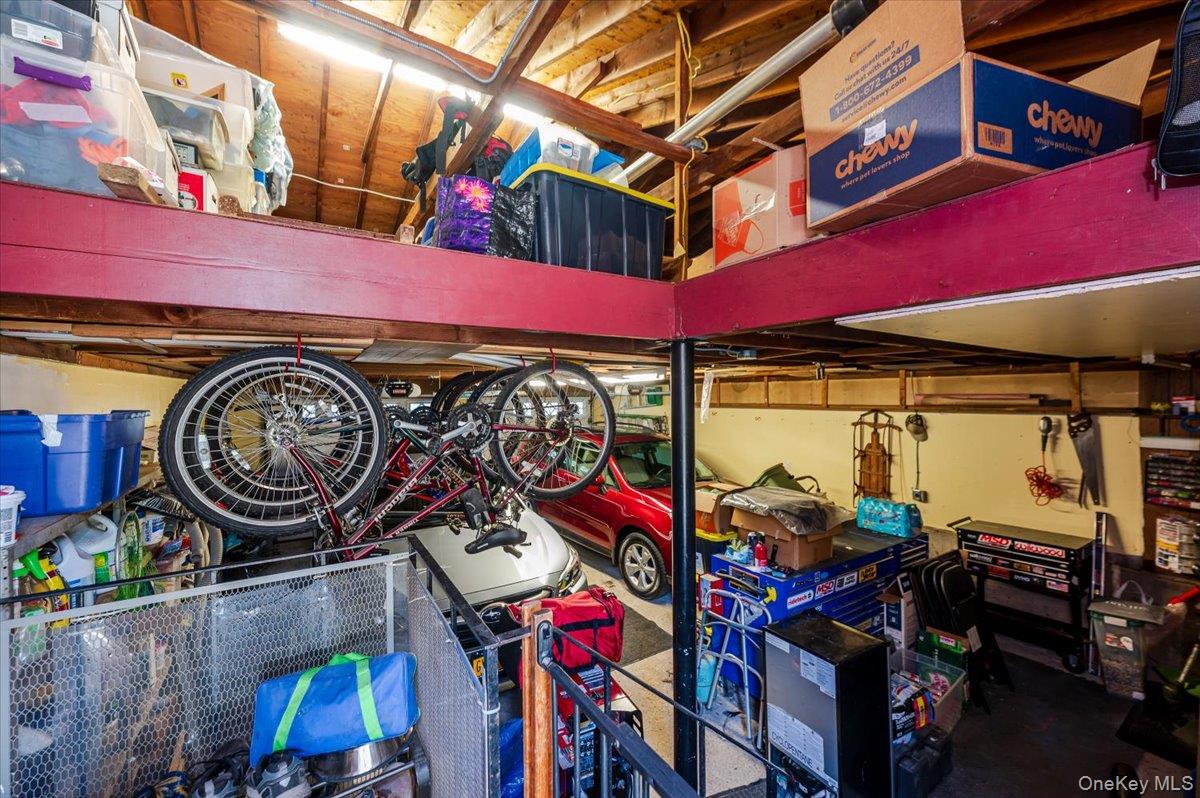 677 Meadow Road, Smithtown, NY 11787