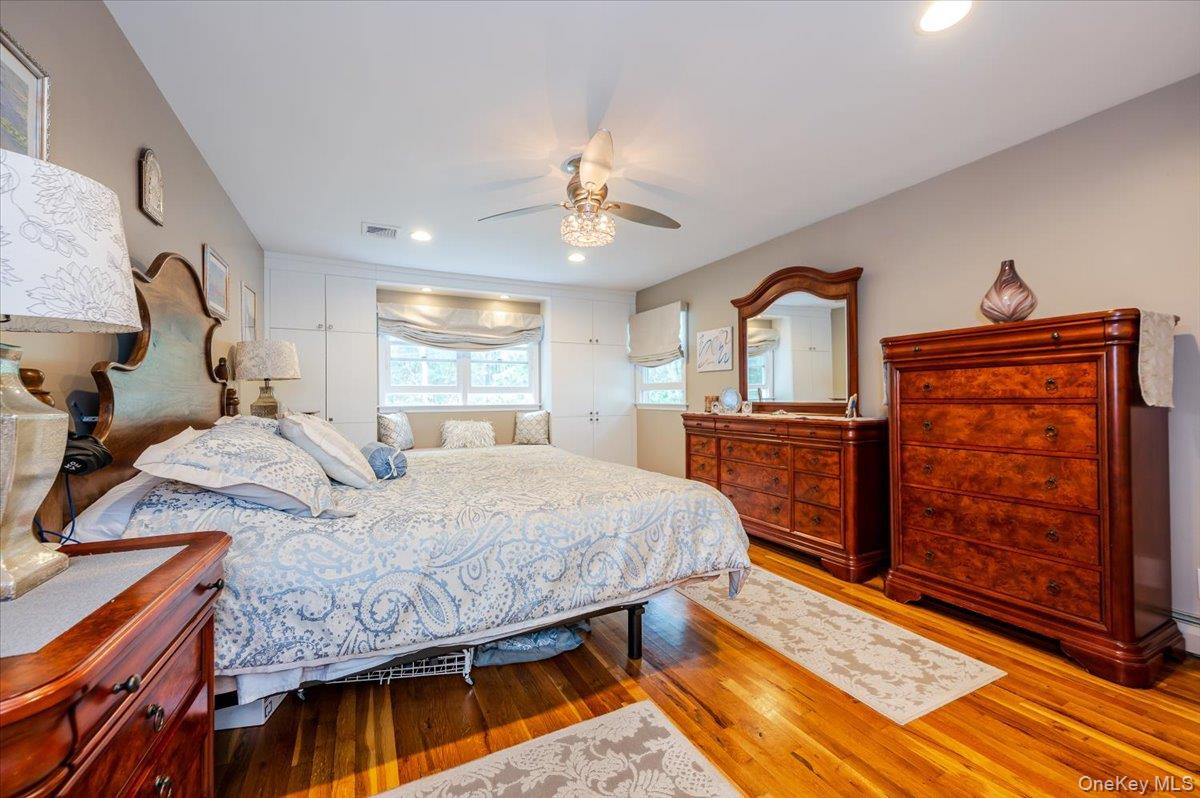 677 Meadow Road, Smithtown, NY 11787