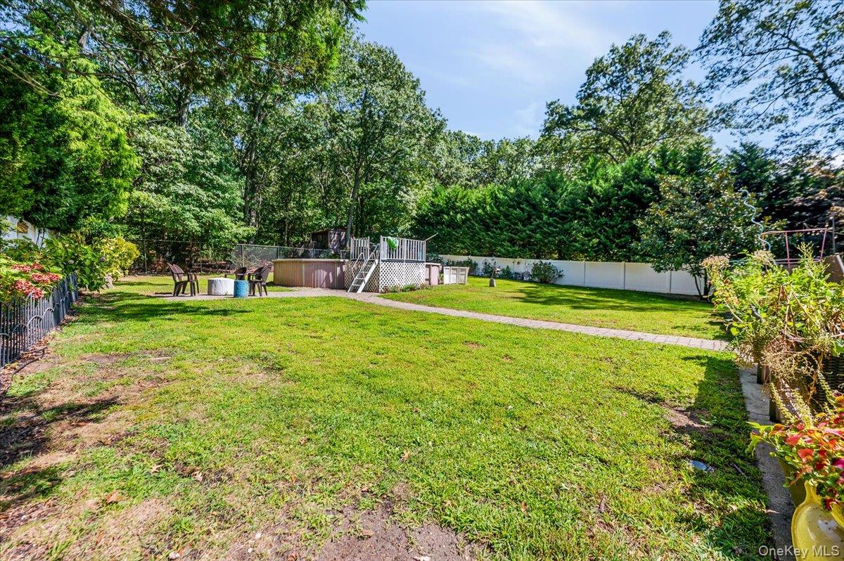 677 Meadow Road, Smithtown, NY 11787