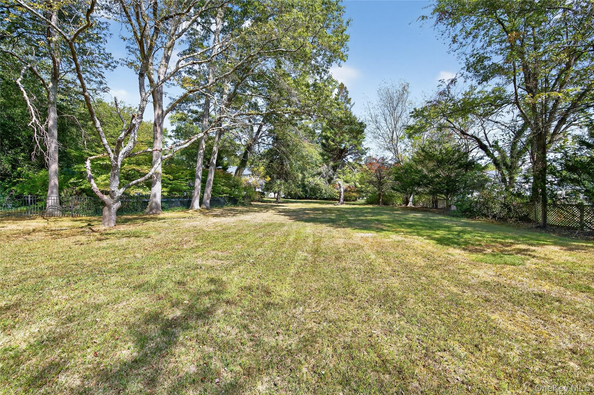 19 Woodvale Drive, Laurel Hollow, NY 11791