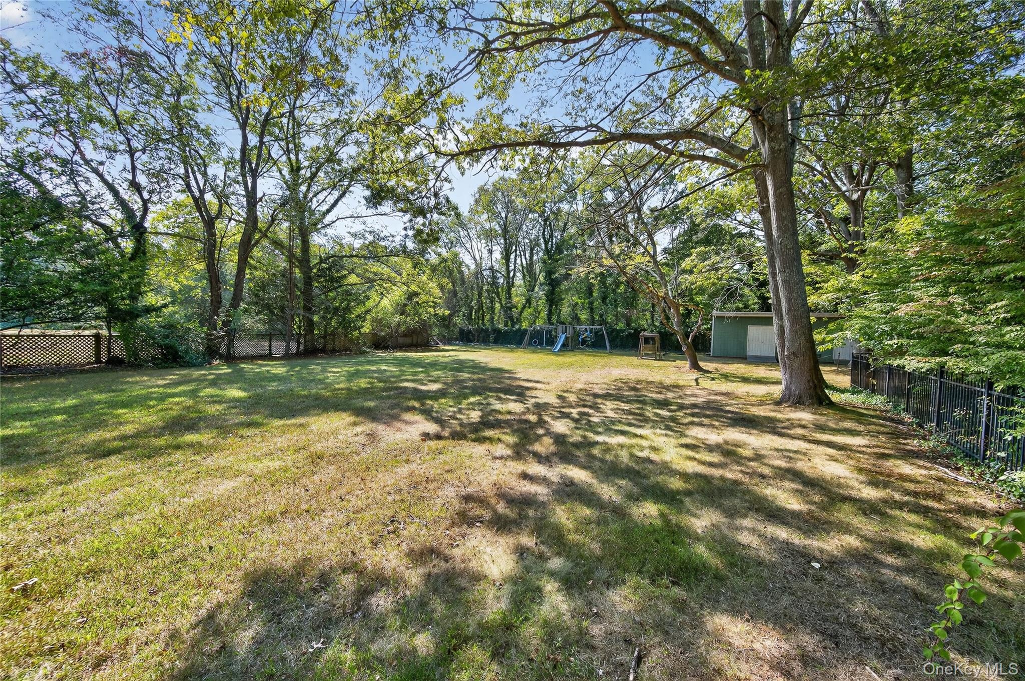 19 Woodvale Drive, Laurel Hollow, NY 11791