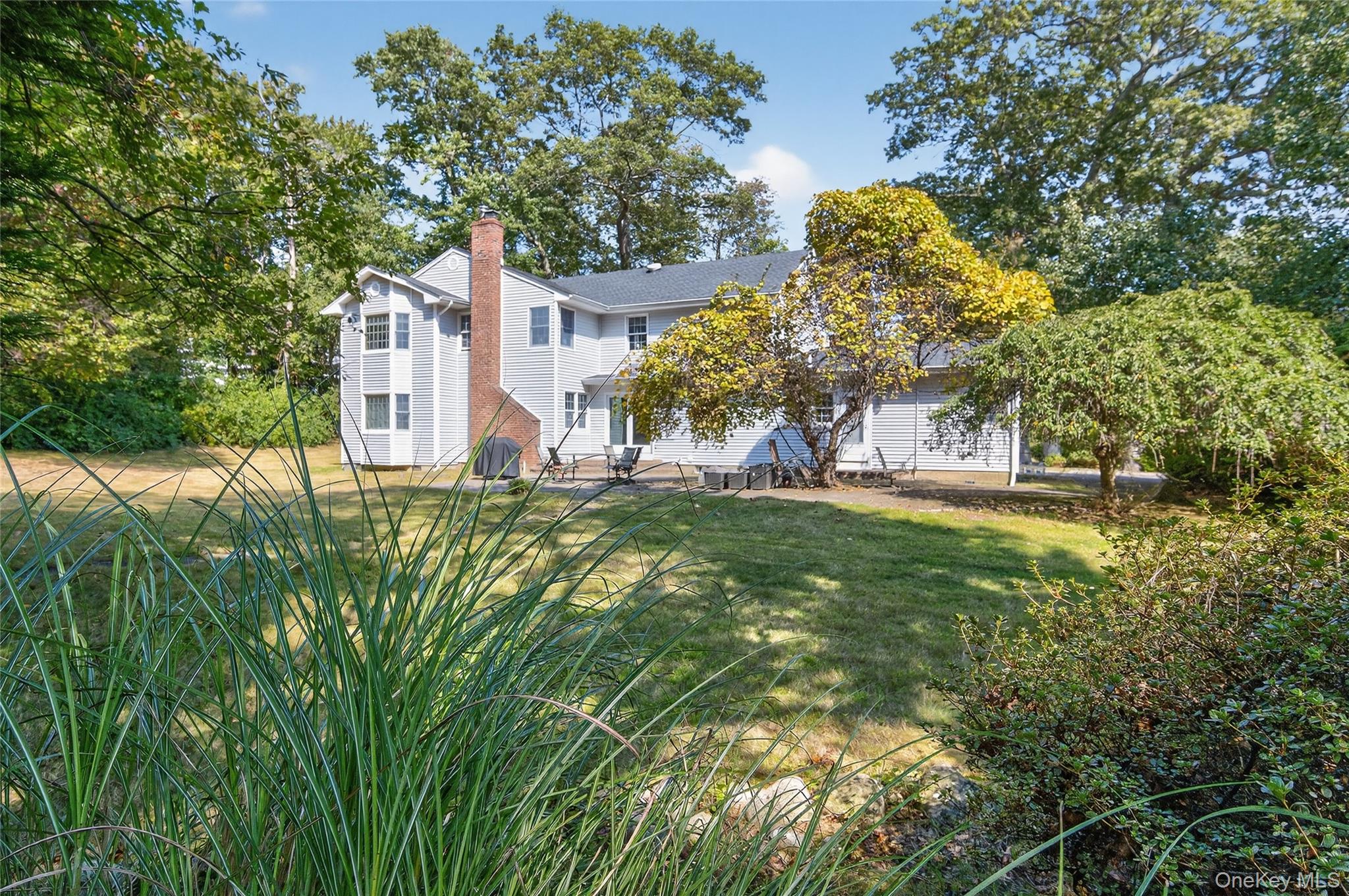 19 Woodvale Drive, Laurel Hollow, NY 11791