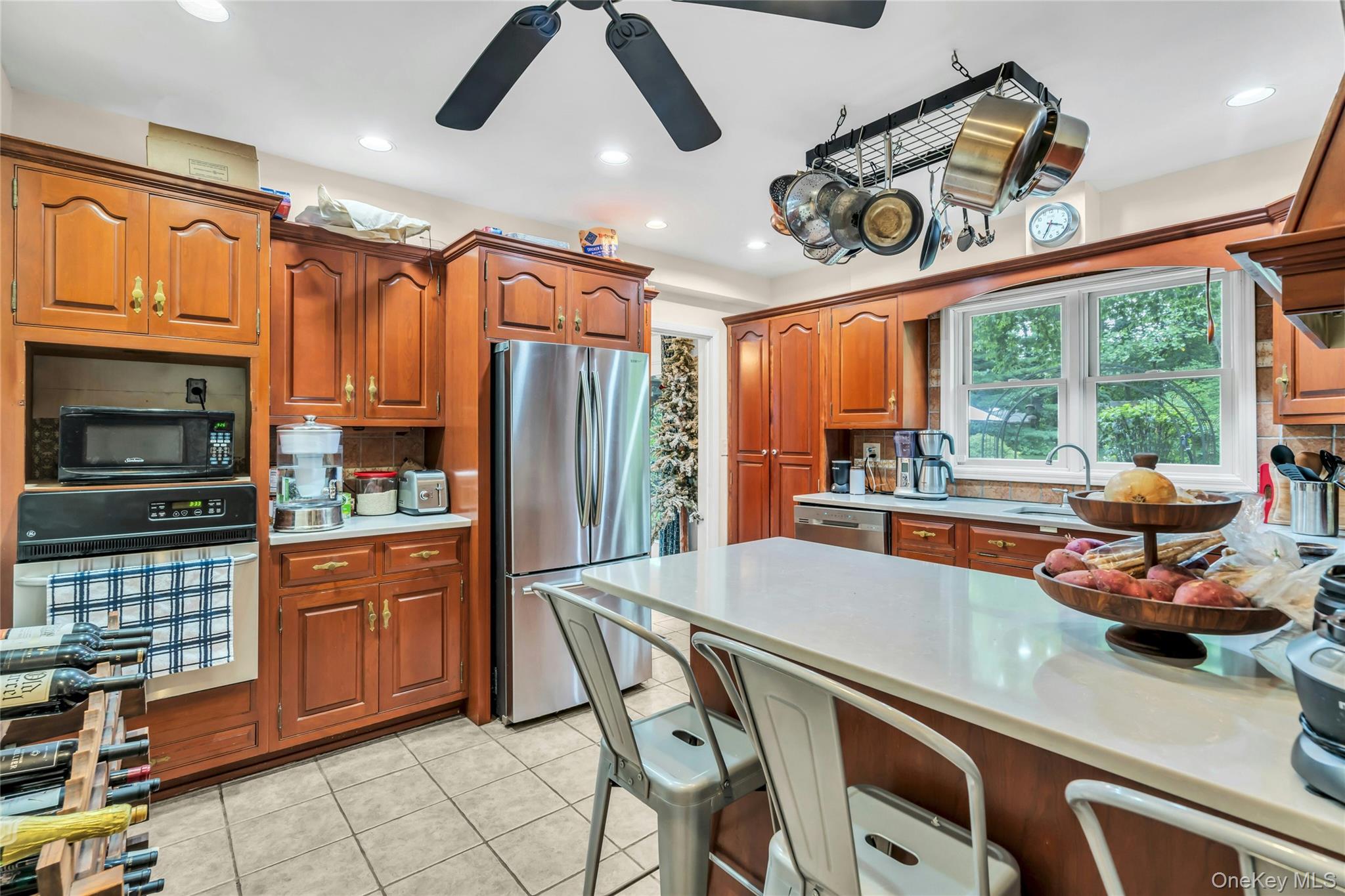 6 Harmony Road, Huntington, NY 11743