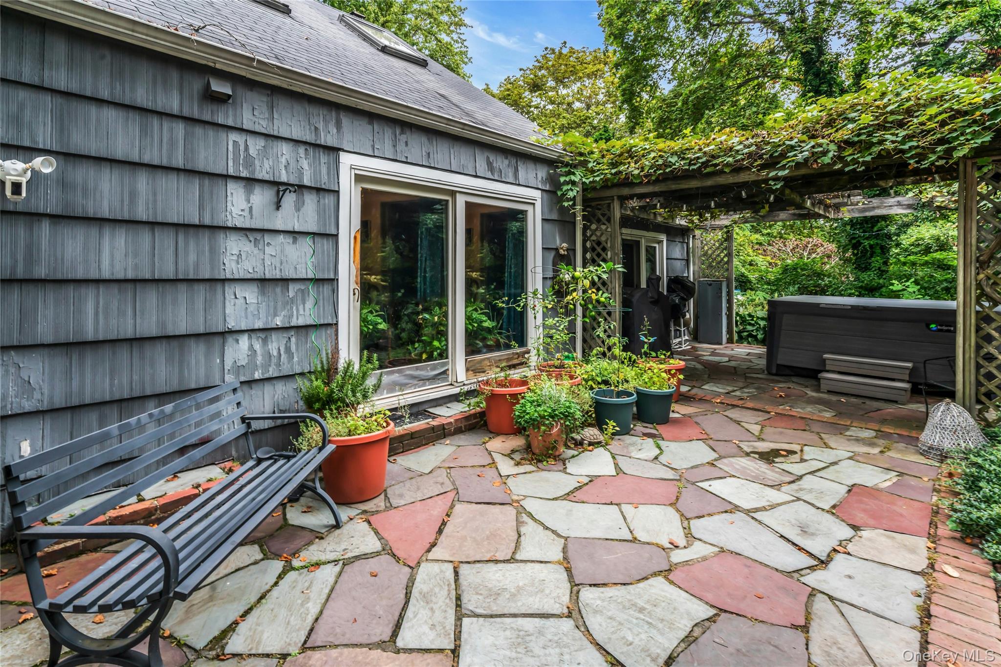 6 Harmony Road, Huntington, NY 11743