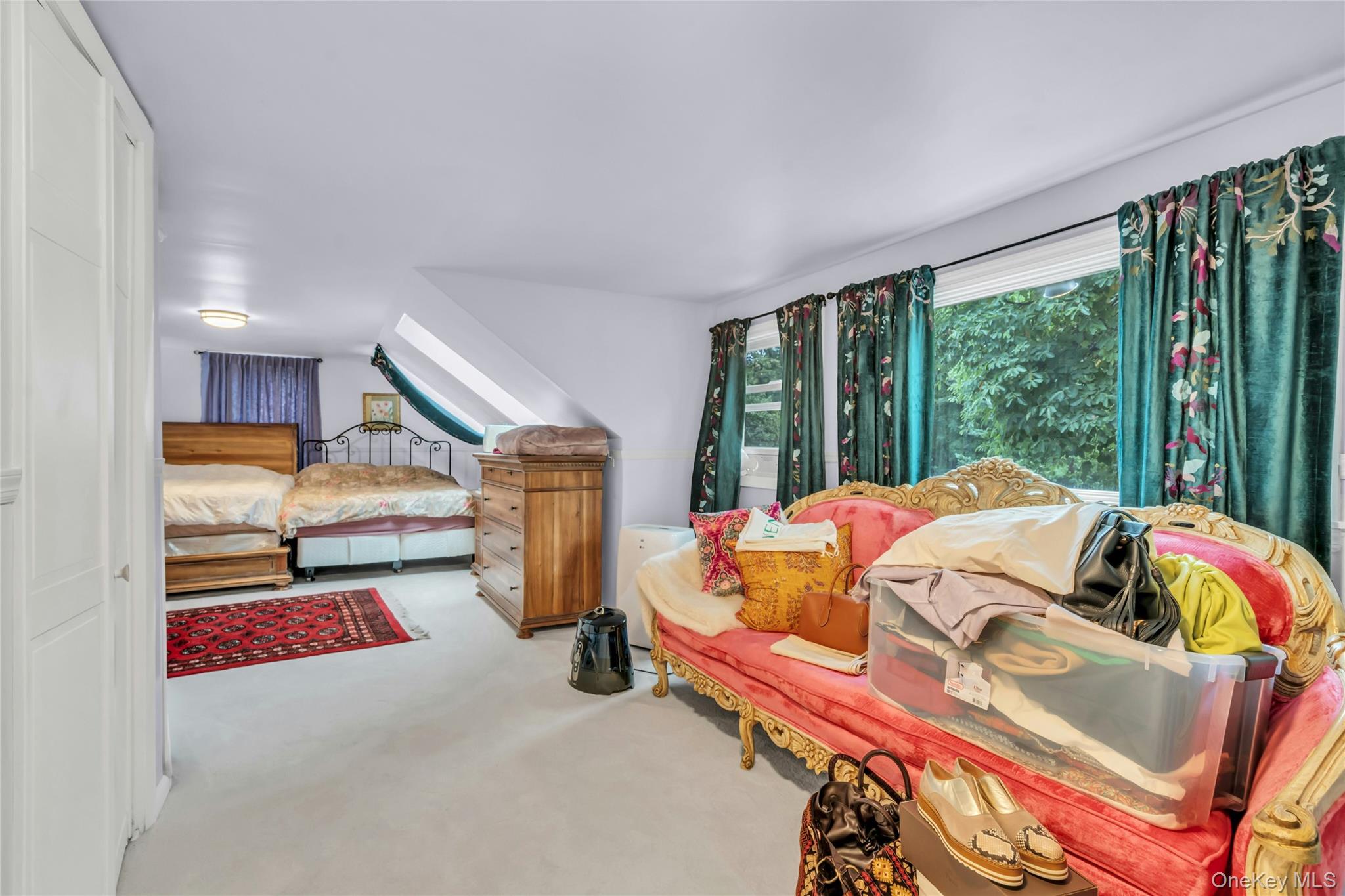 6 Harmony Road, Huntington, NY 11743