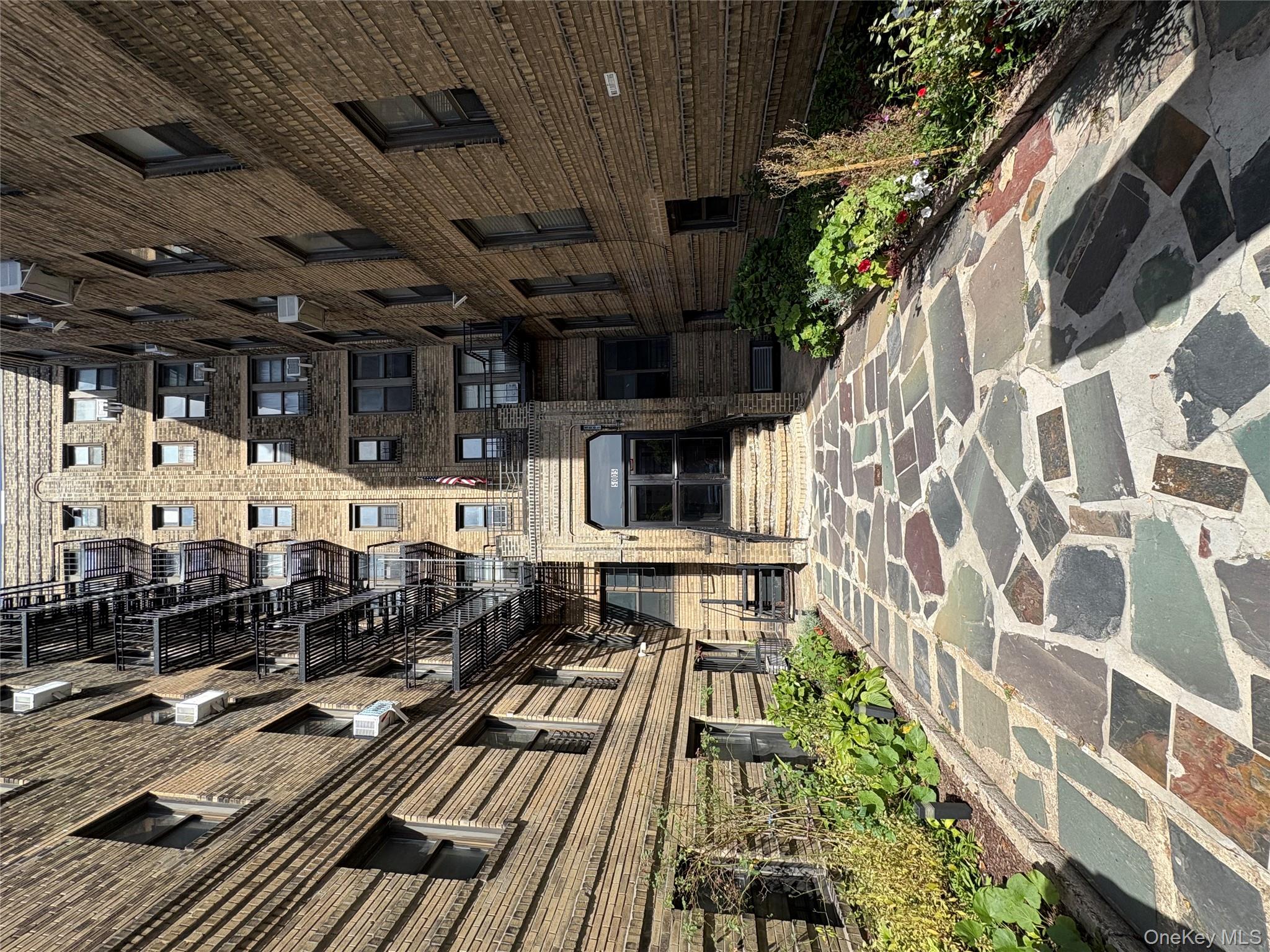 5005 43rd Avenue # 5H, Woodside, NY 11377