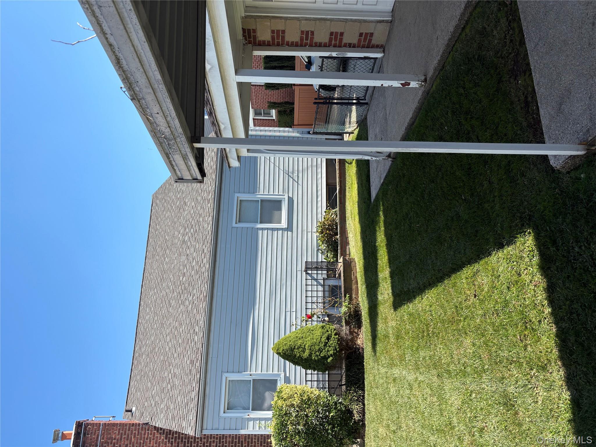 239 McKinley Parkway, Mineola, NY 11501