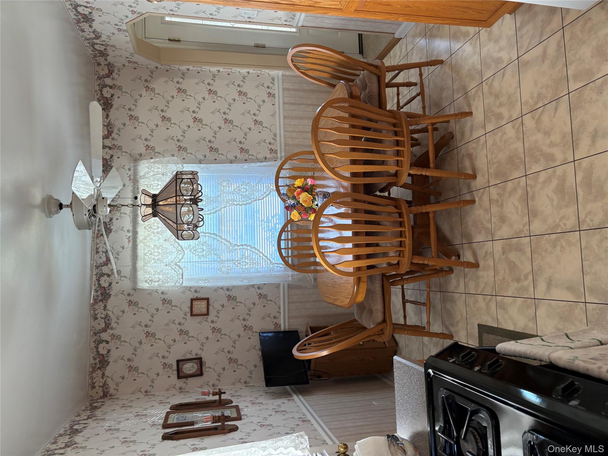 239 McKinley Parkway, Mineola, NY 11501