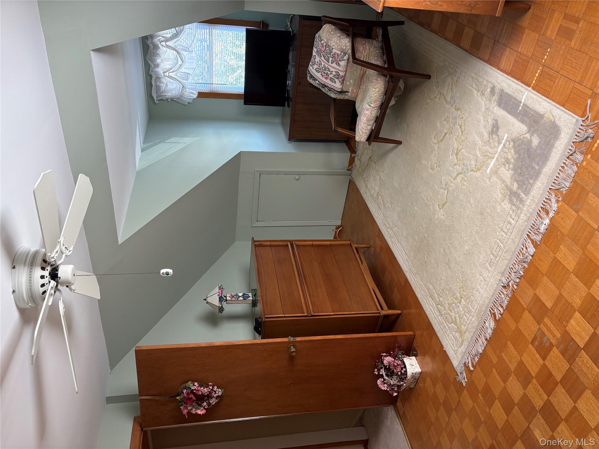 239 McKinley Parkway, Mineola, NY 11501