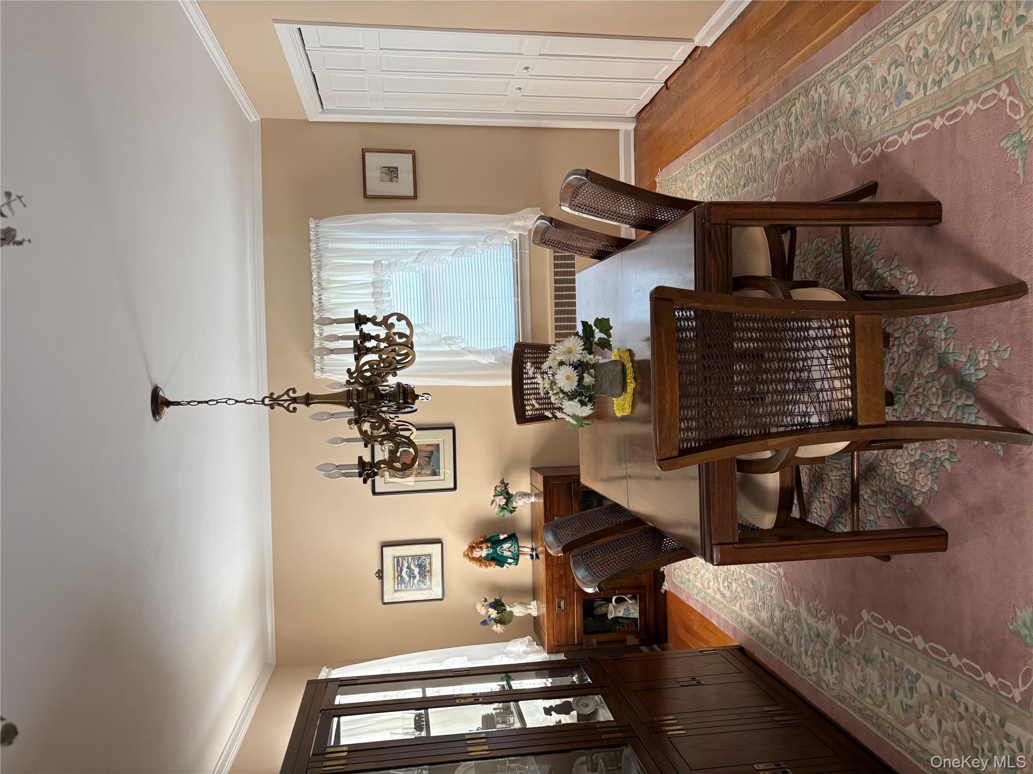 239 McKinley Parkway, Mineola, NY 11501