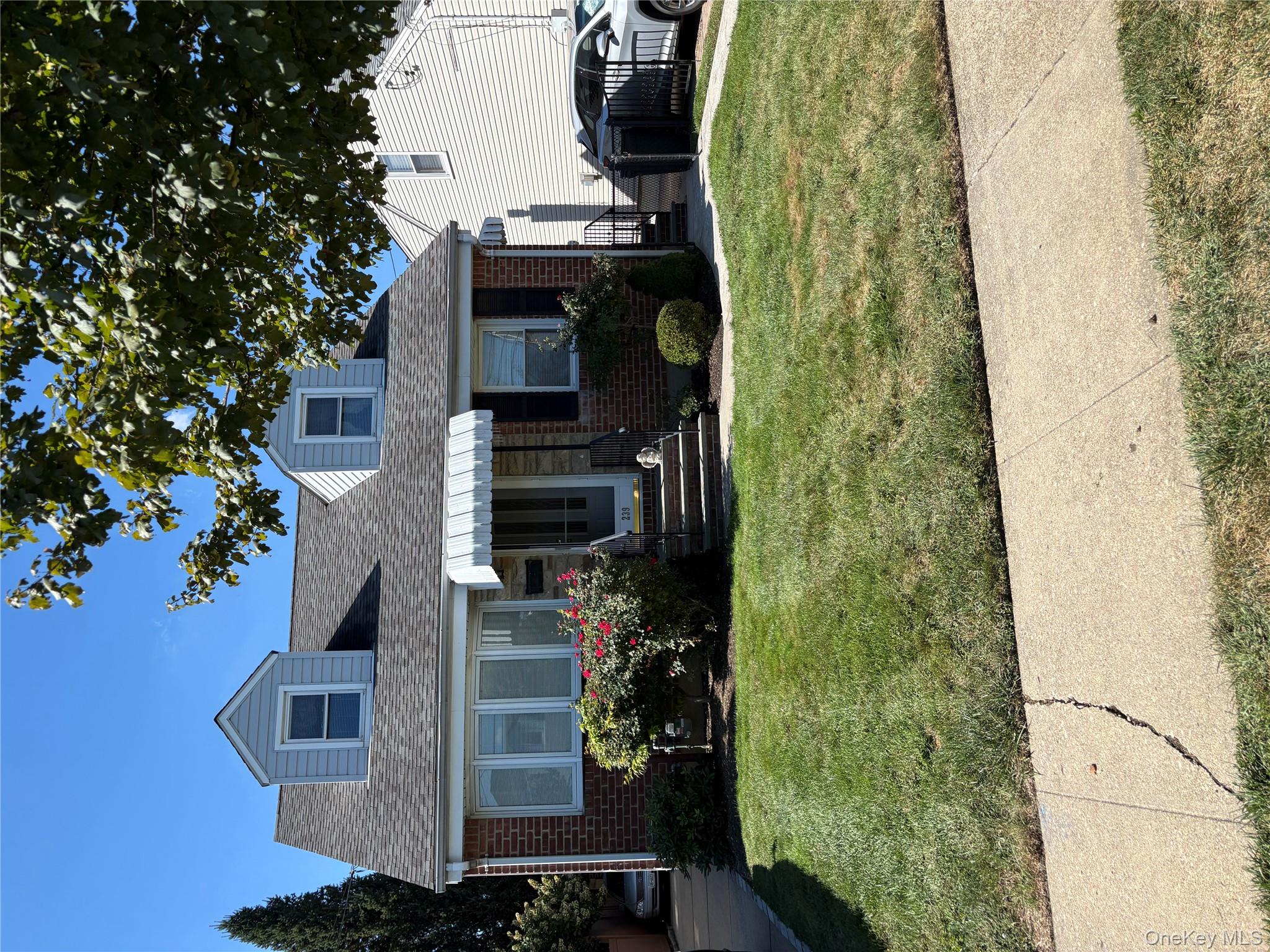239 McKinley Parkway, Mineola, NY 11501