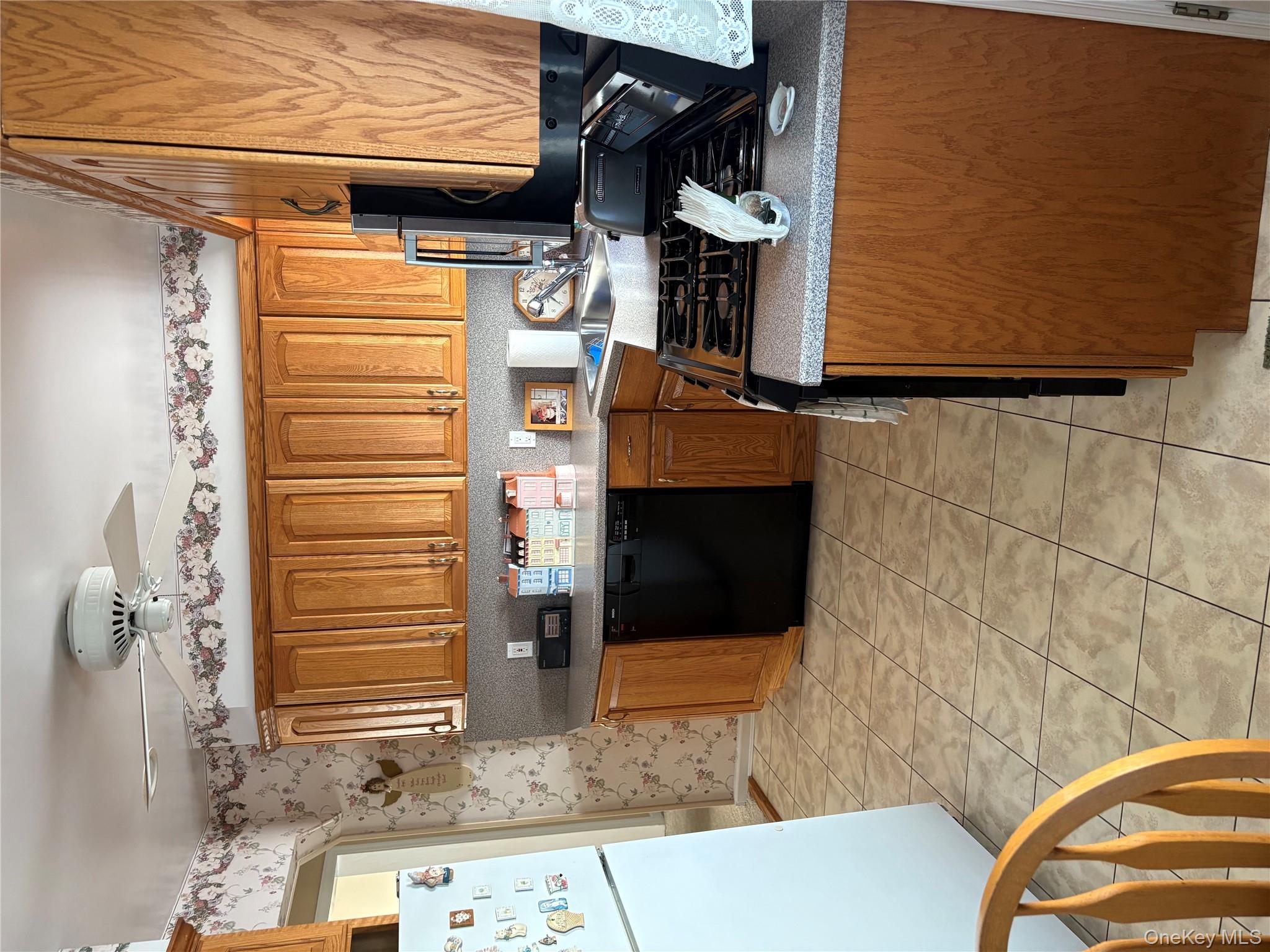 239 McKinley Parkway, Mineola, NY 11501