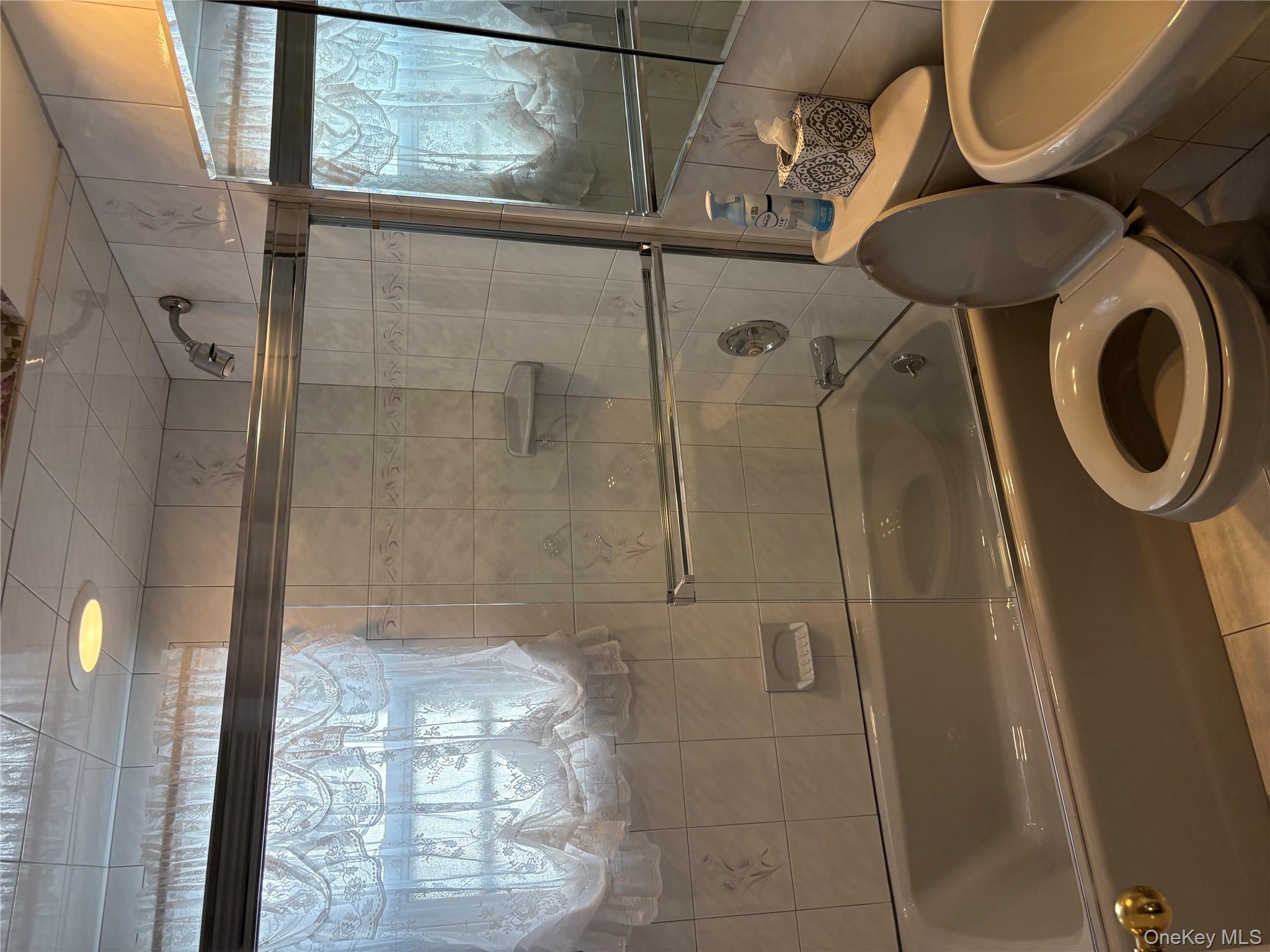 239 McKinley Parkway, Mineola, NY 11501