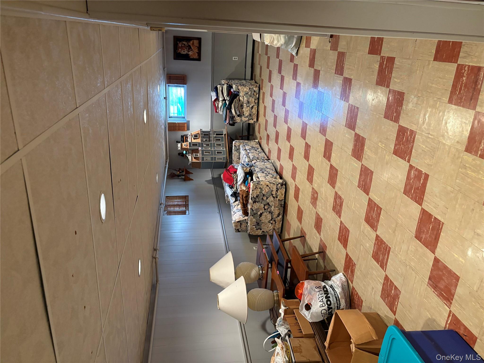 239 McKinley Parkway, Mineola, NY 11501