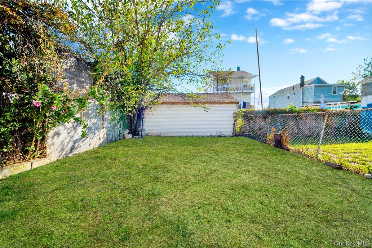 216 Pugsley Avenue, Bronx, NY 10473