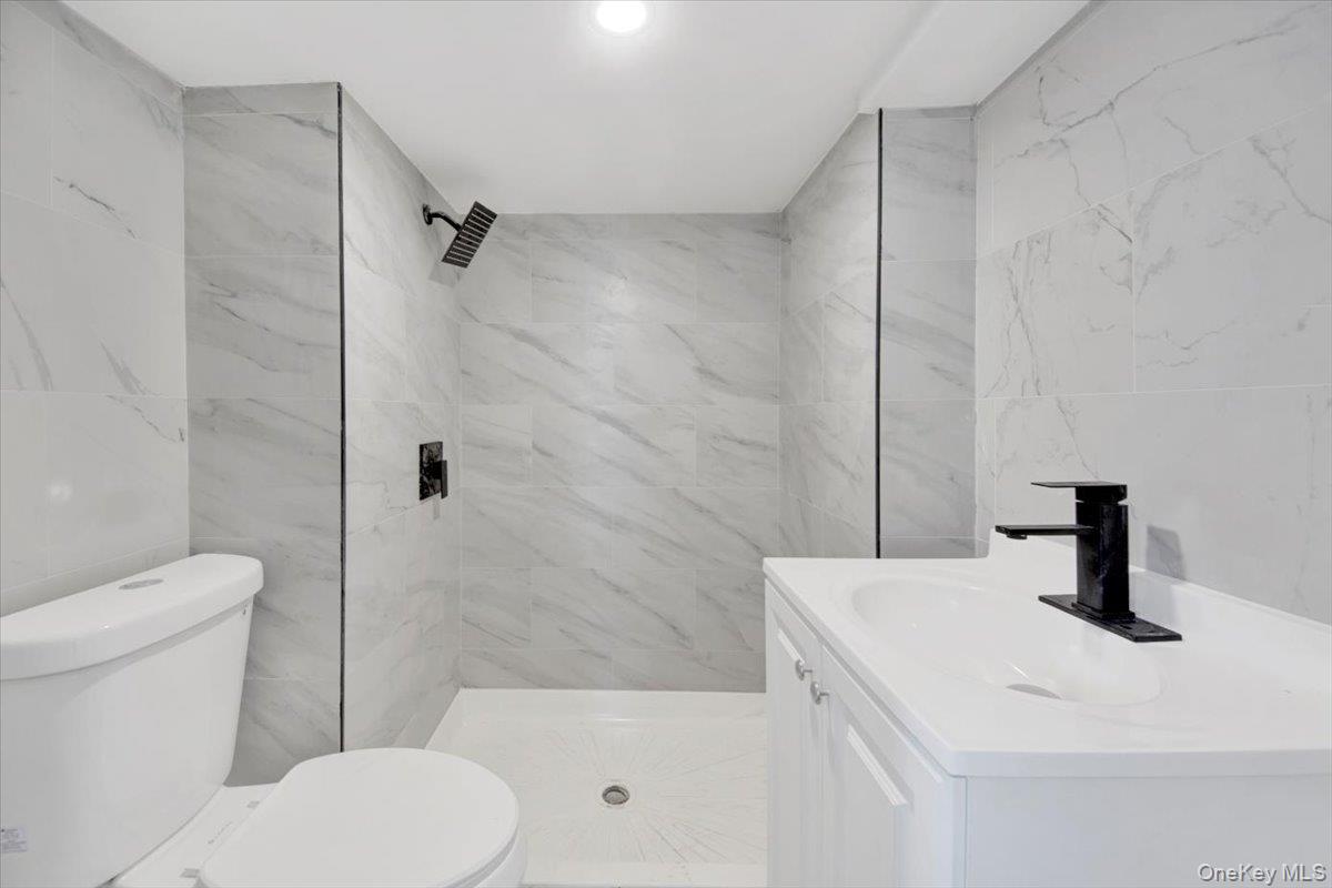 216 Pugsley Avenue, Bronx, NY 10473